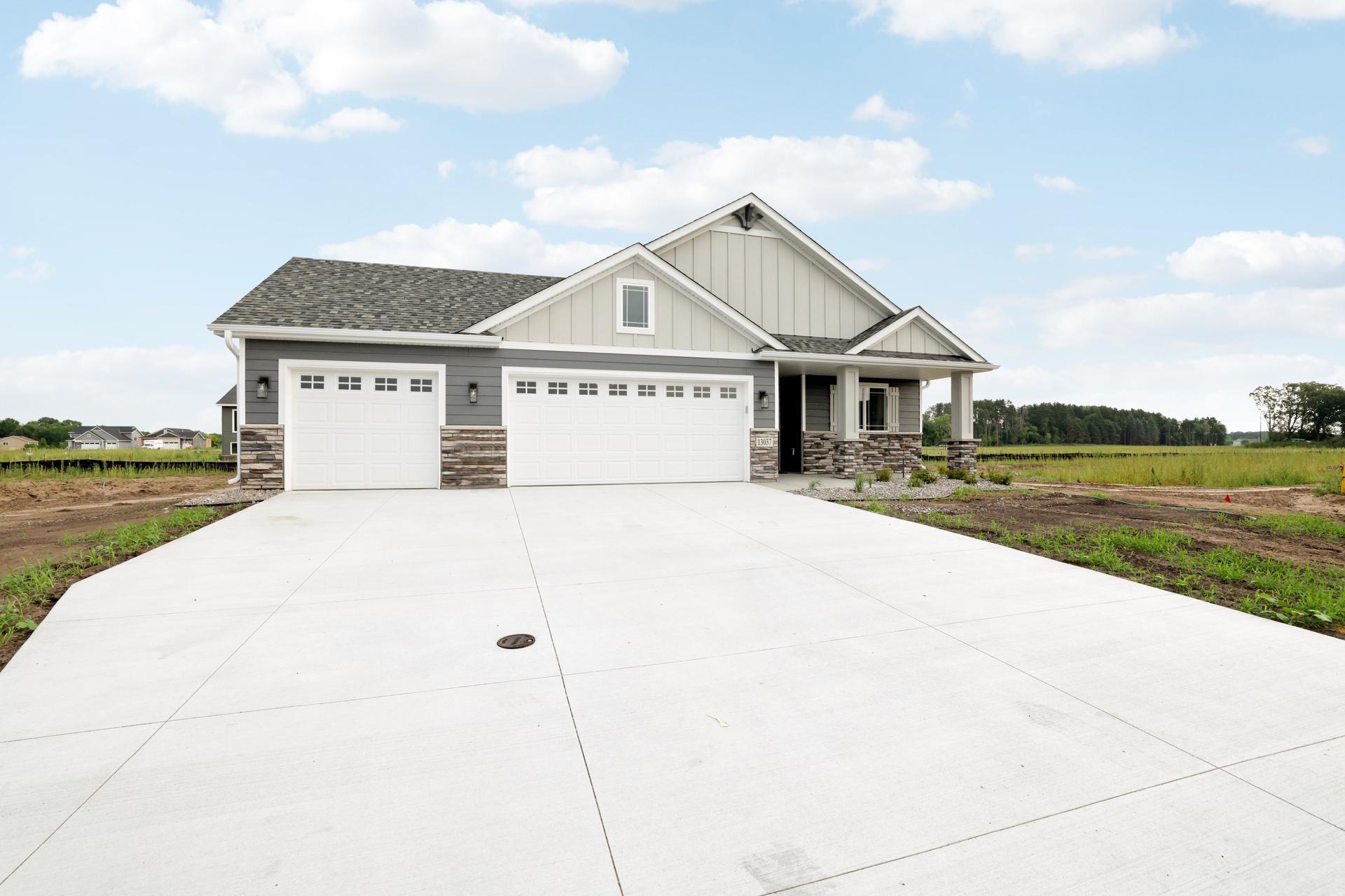 2nd image of 13037 13th Ave S, Zimmerman, MN 55398 | MLS# 7118610