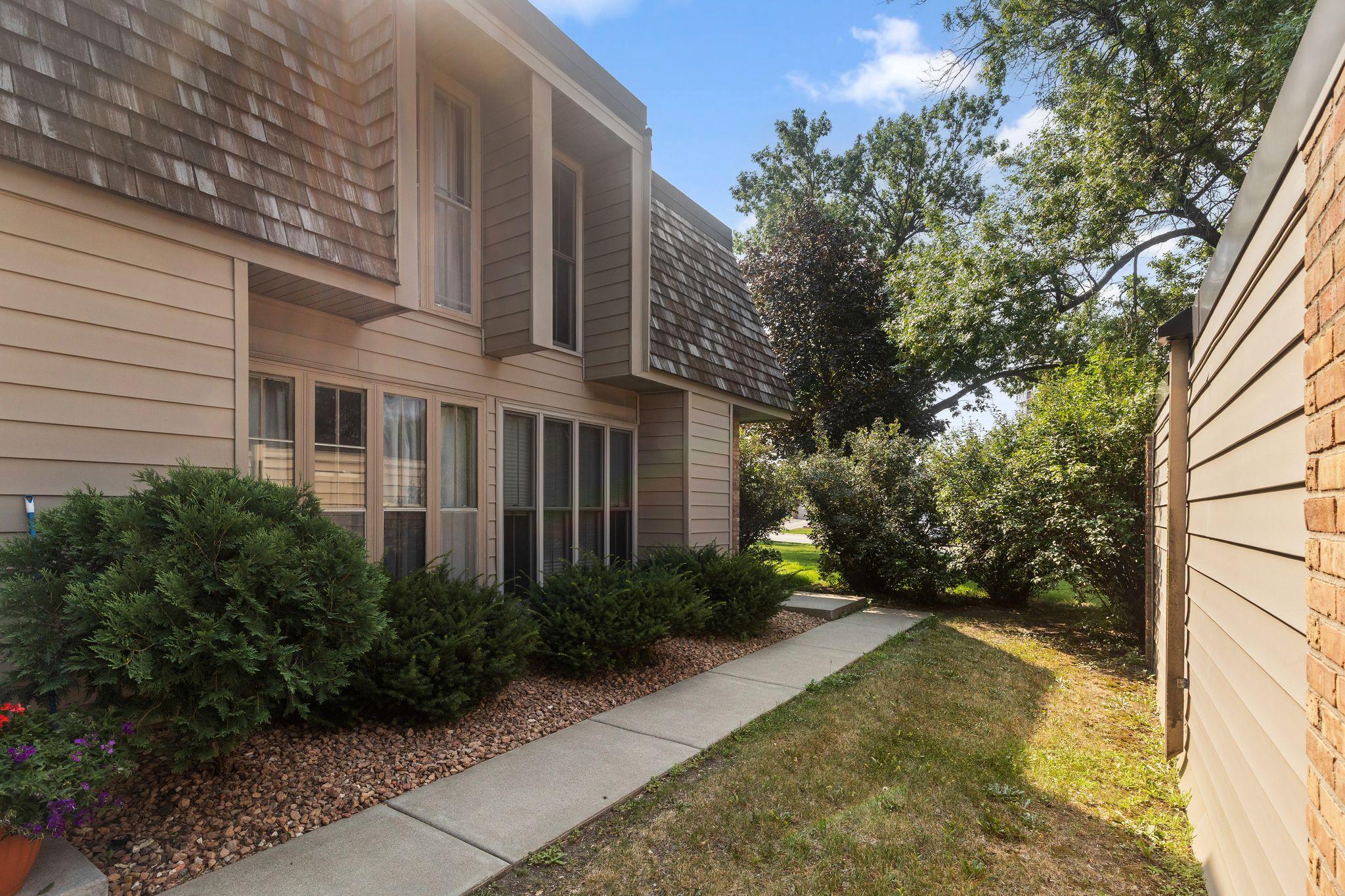 4th image of 6301 Barrie Rd, Minneapolis, MN 55435 | MLS# 7118645
