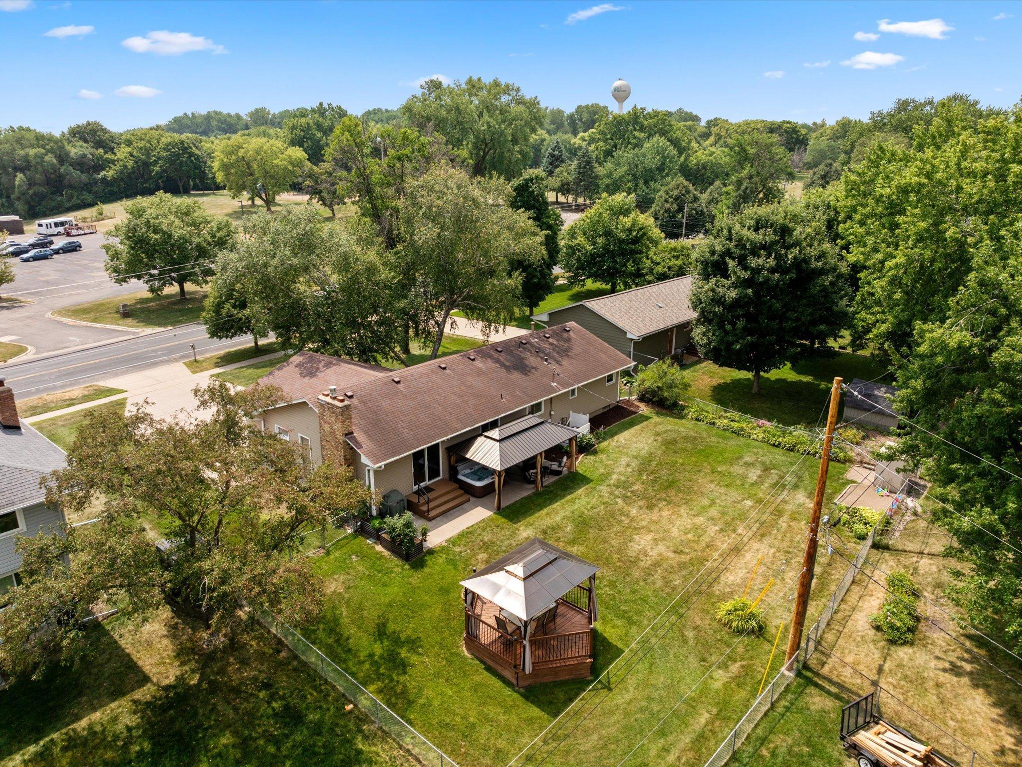 2nd image of 2682 5th St Nw, Saint Paul, MN 55112 | MLS# 7118739