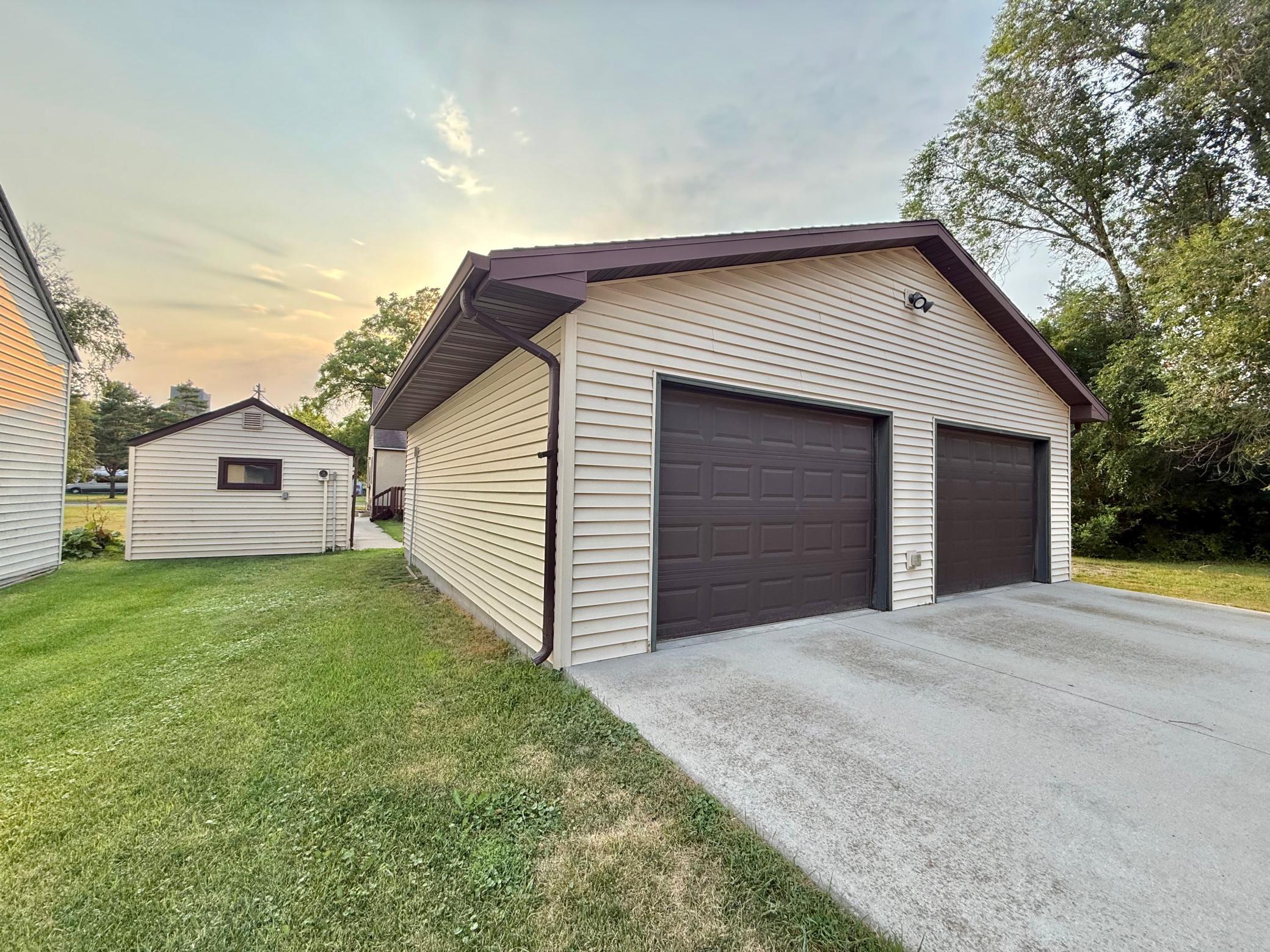 2nd image of 618 Dewey Ave N, Thief River Falls, MN 56701 | MLS# 7118768