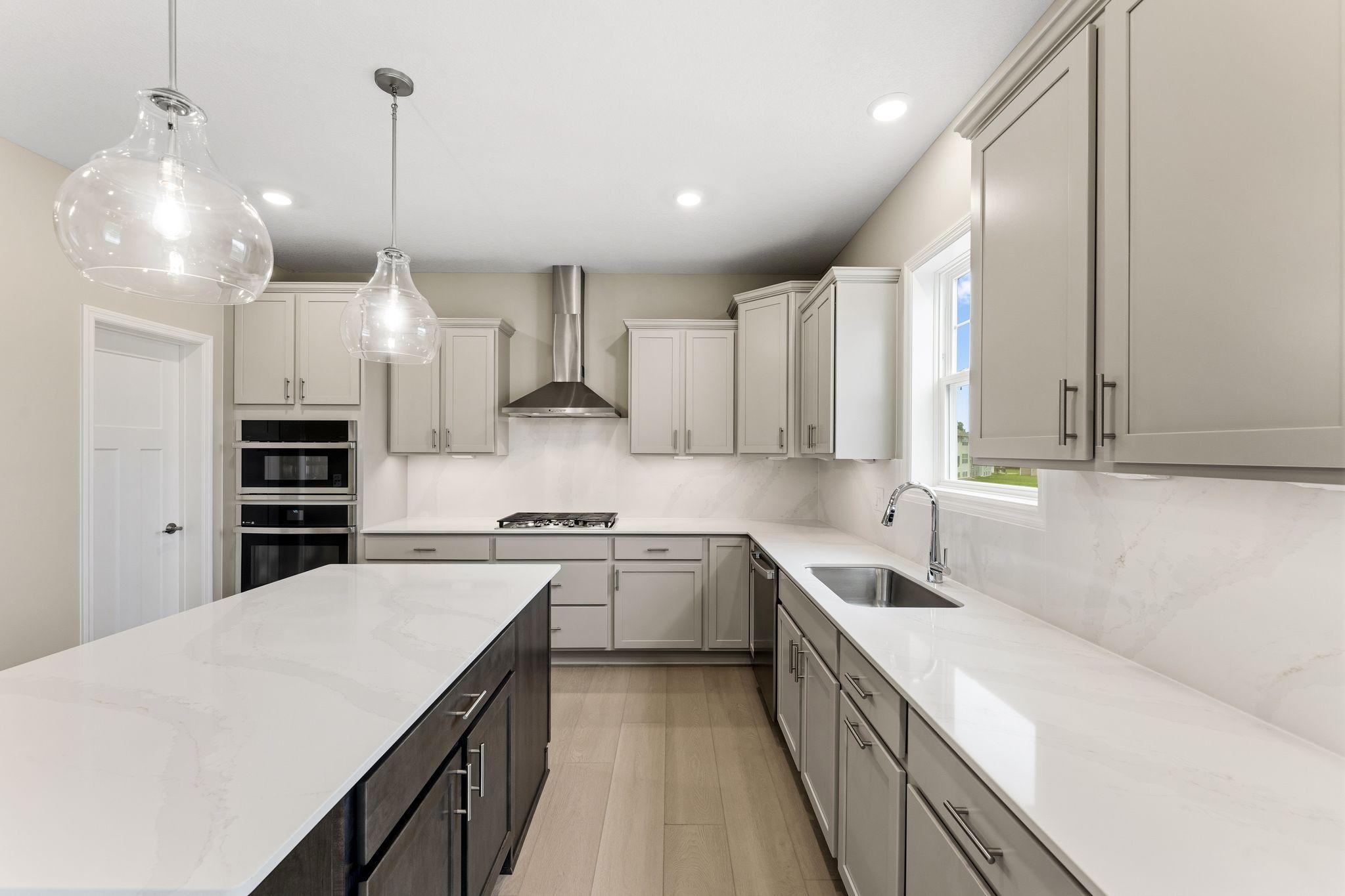 2nd image of 653 Sierra Pkwy, Waconia, MN 55387 | MLS# 7118805