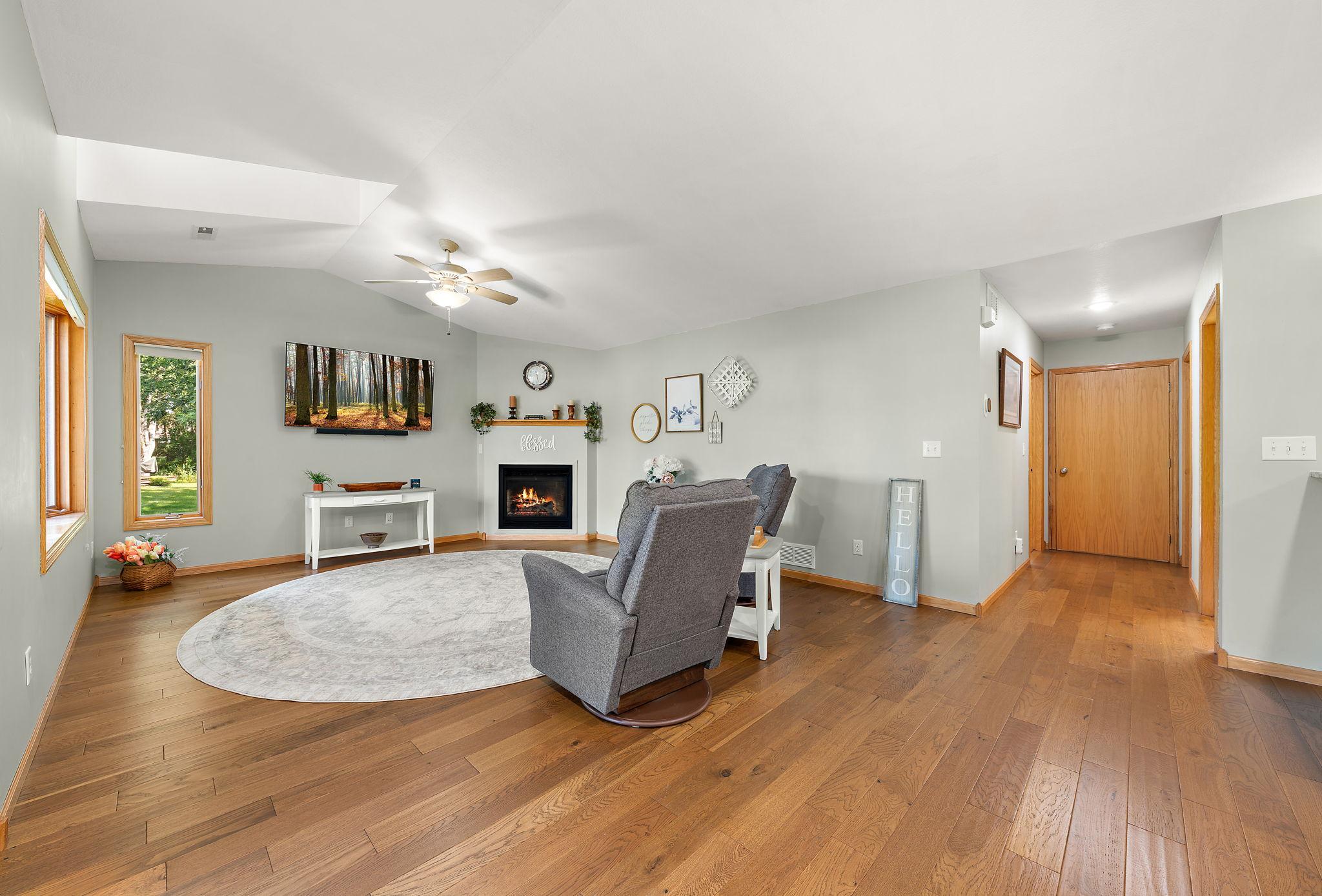 2nd image of 330 Creekview Ct, Baldwin, WI 54002 | MLS# 7118874