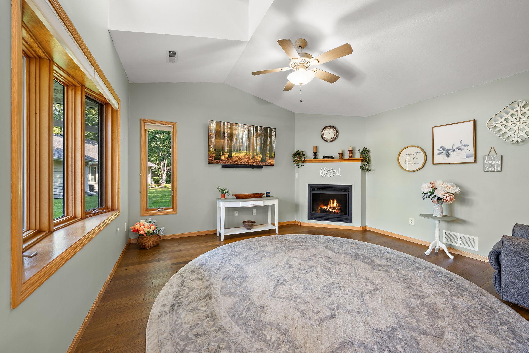 3rd image of 330 Creekview Ct, Baldwin, WI 54002 | MLS# 7118874