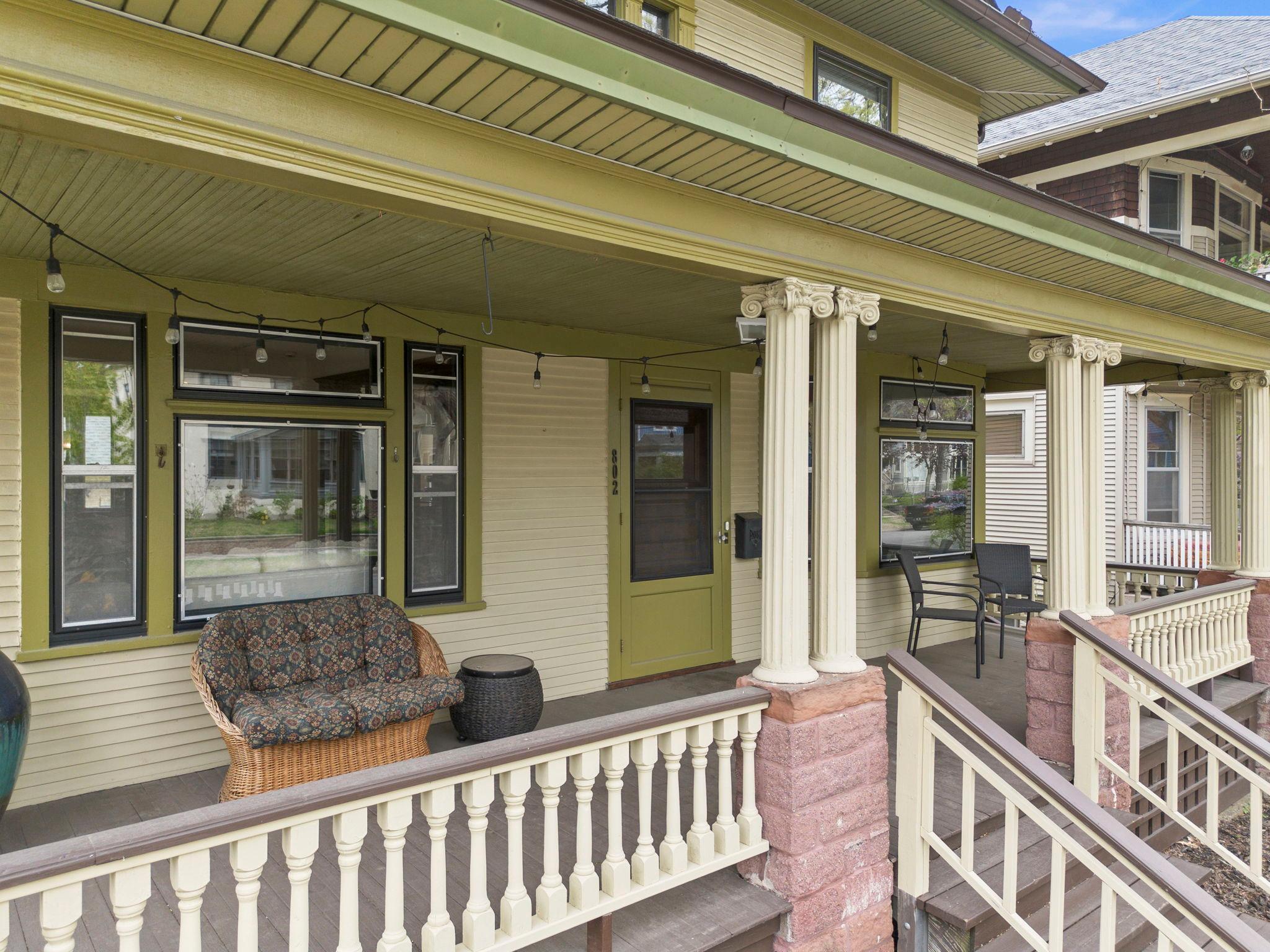 2nd image of 802 Ashland Ave, Saint Paul, MN 55104 | MLS# 7118881