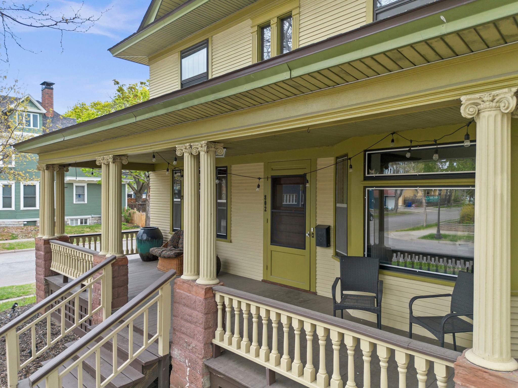 3rd image of 802 Ashland Ave, Saint Paul, MN 55104 | MLS# 7118881