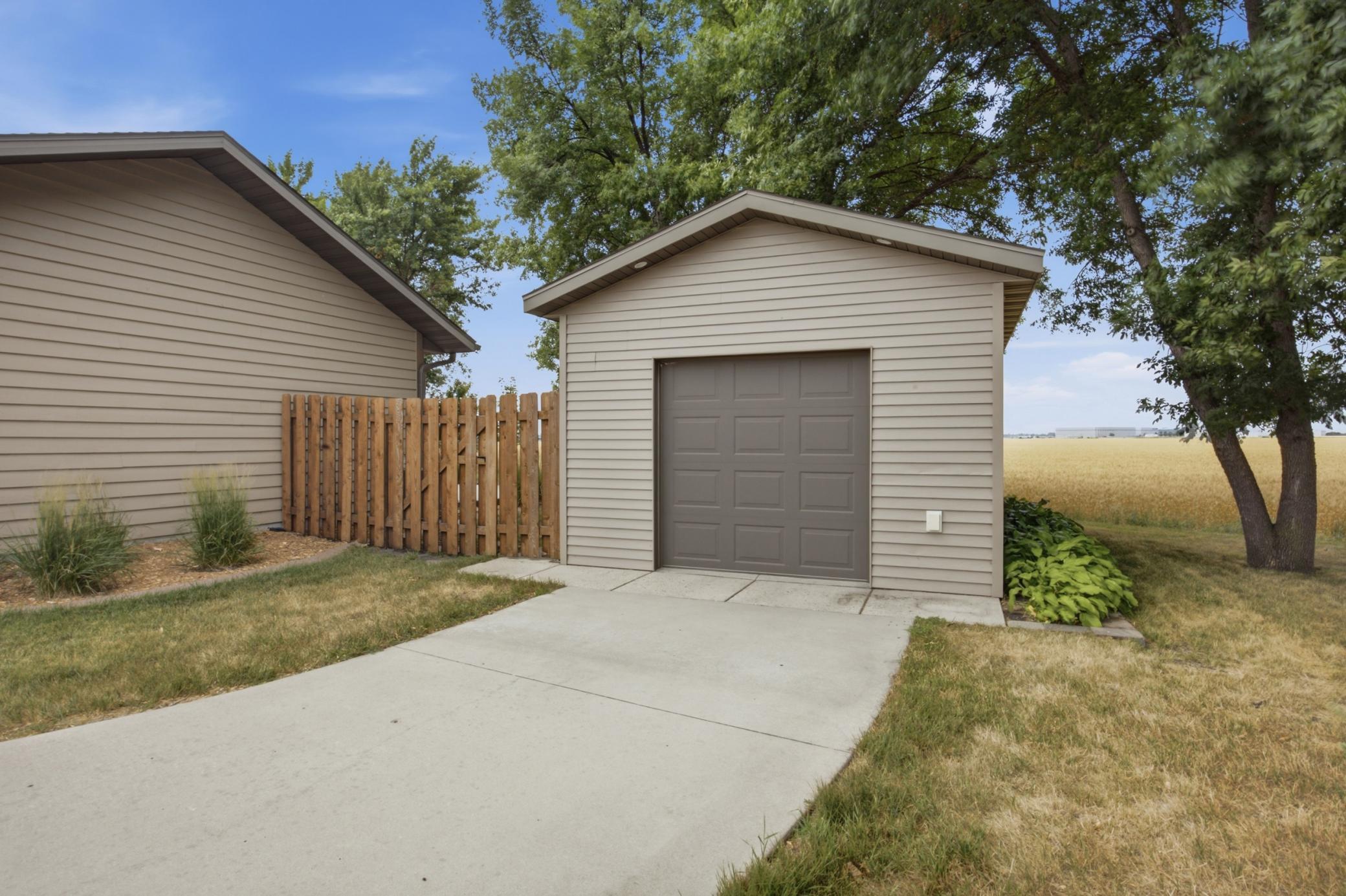28th image of 3950 10th St N, Fargo, ND 58102 | MLS# 7118967