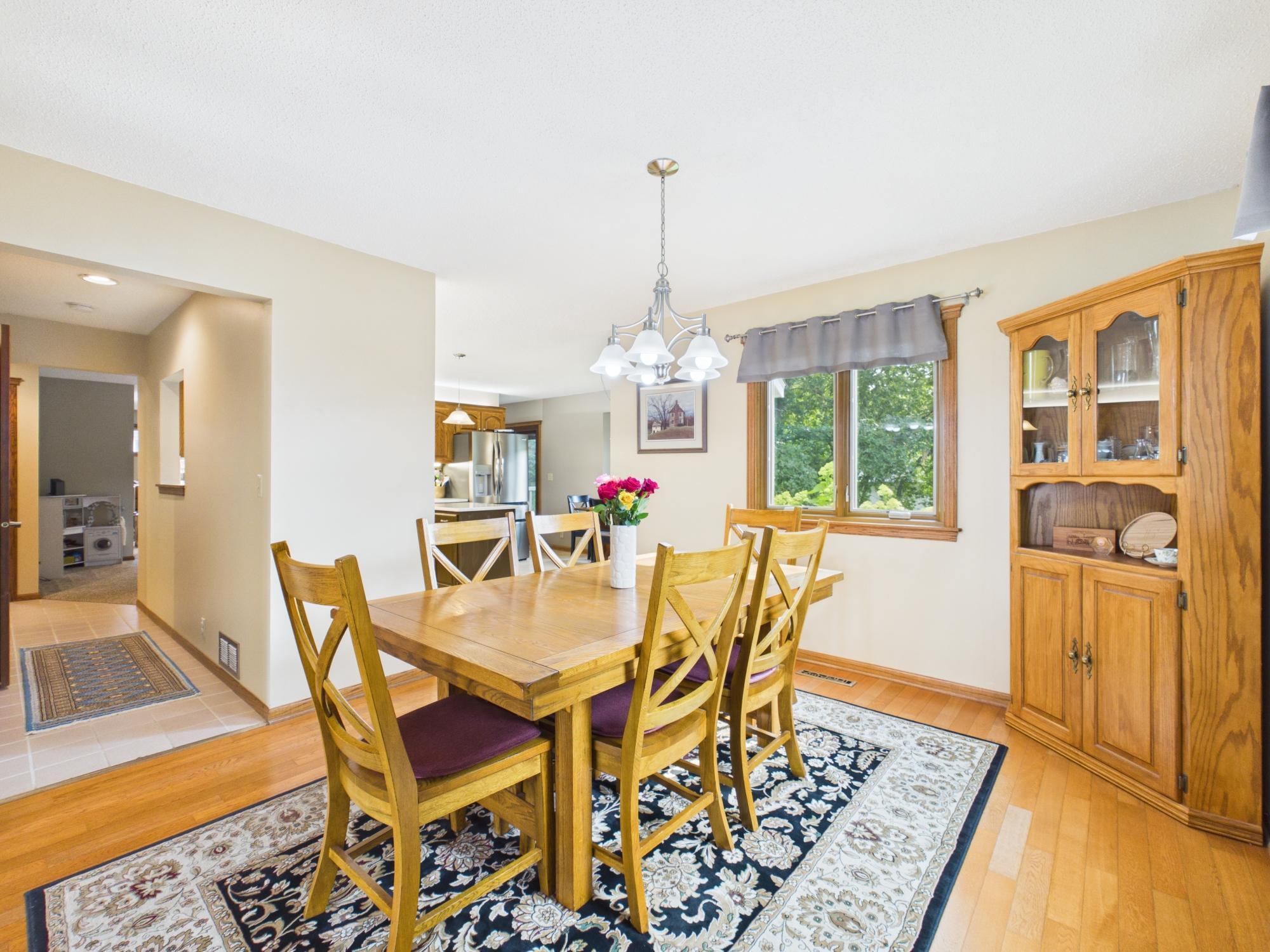 5th image of 2194 Jennifer Ct, North Saint Paul, MN 55109 | MLS# 7118990