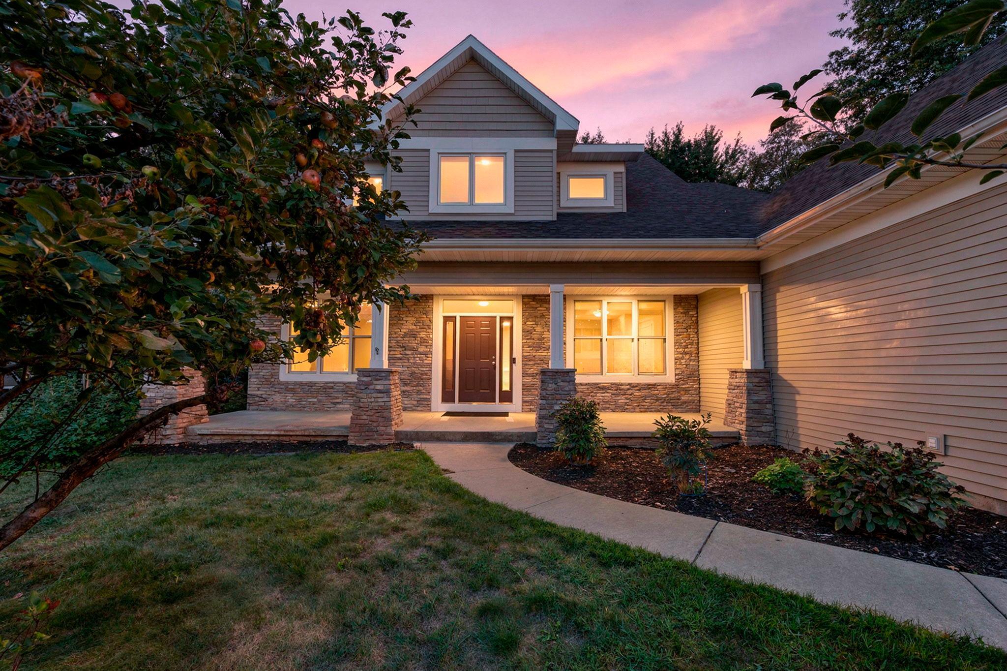 2nd image of 380 Sioux Lookout, Lino Lakes, MN 55014 | MLS# 7119037