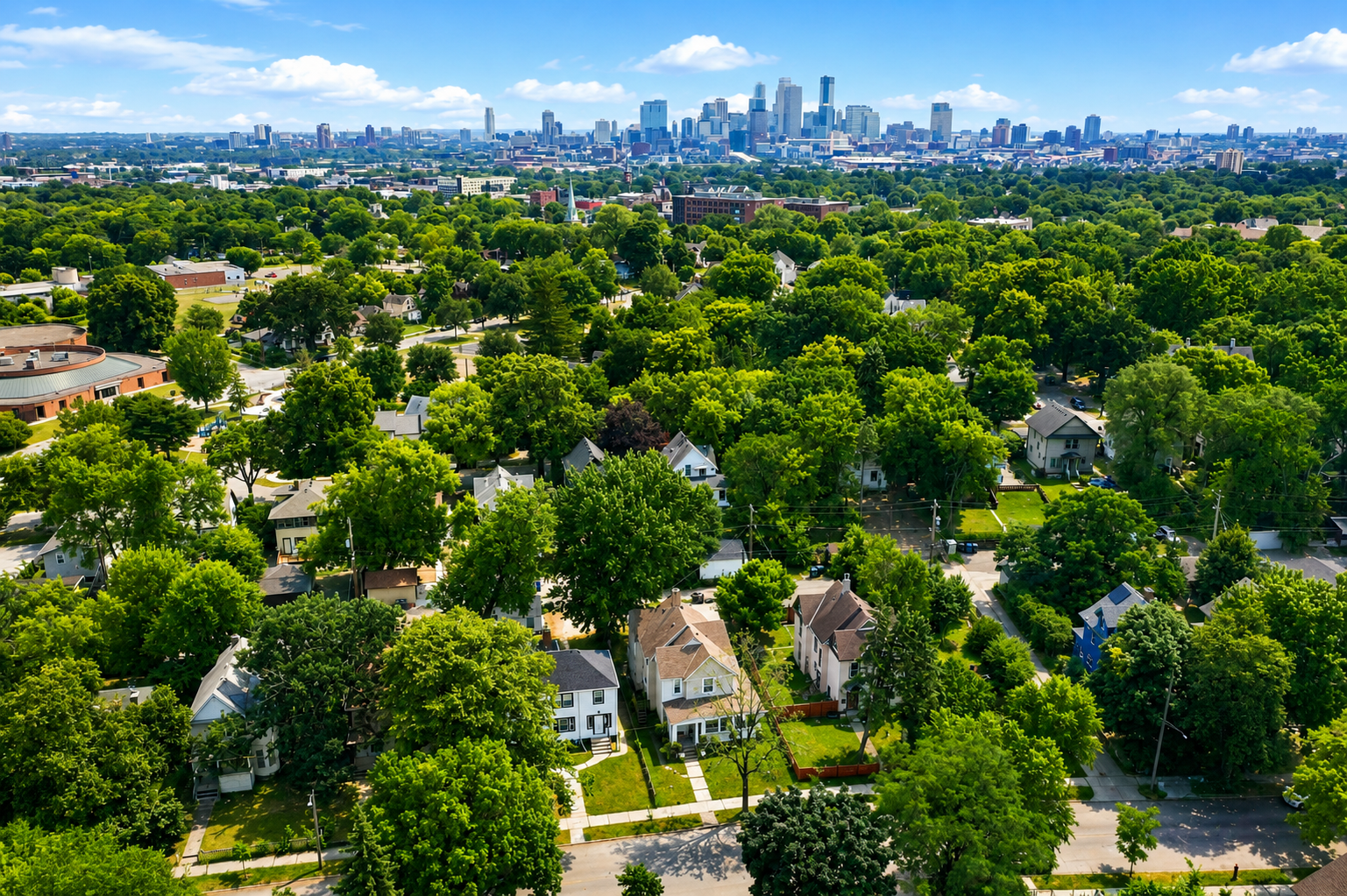 1st image of 2410 James Ave N, Minneapolis, MN 55411 | MLS# 7119082
