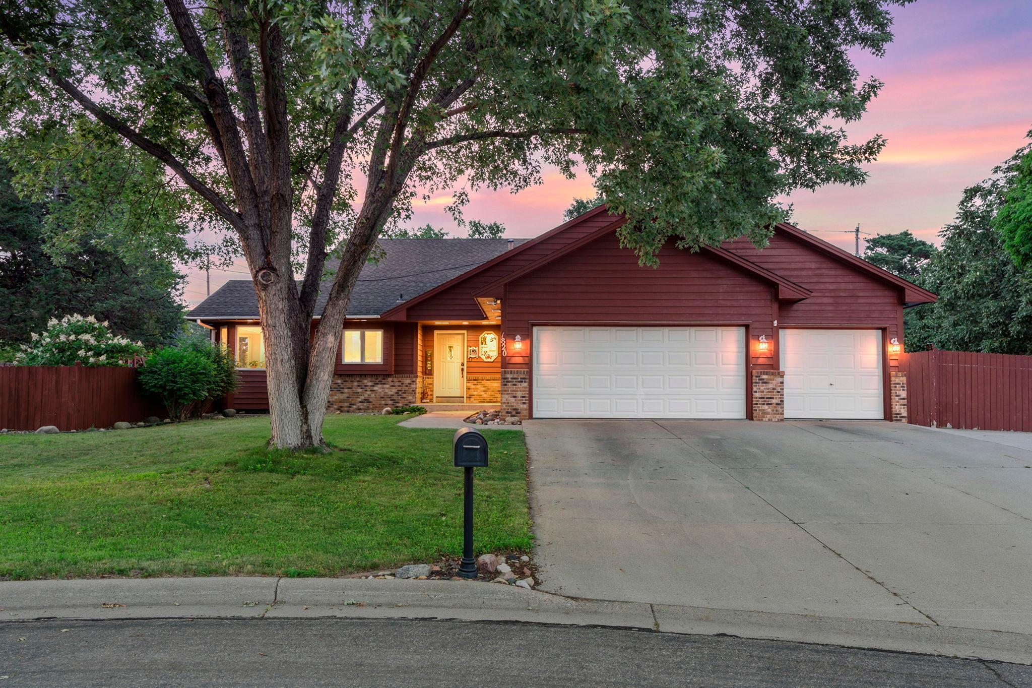 1st image of 1820 Slater Ln, Burnsville, MN 55337 | MLS# 7119099