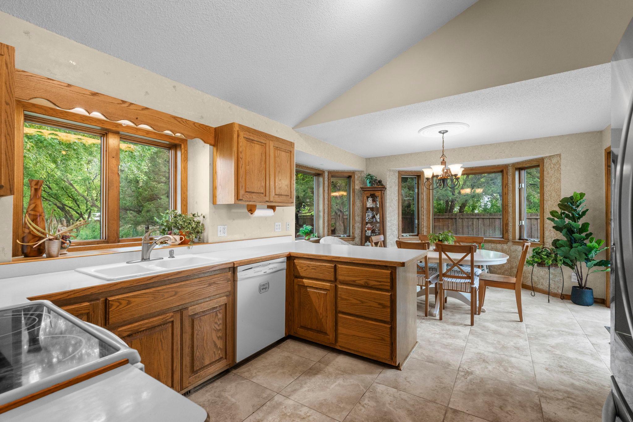 5th image of 1820 Slater Ln, Burnsville, MN 55337 | MLS# 7119099