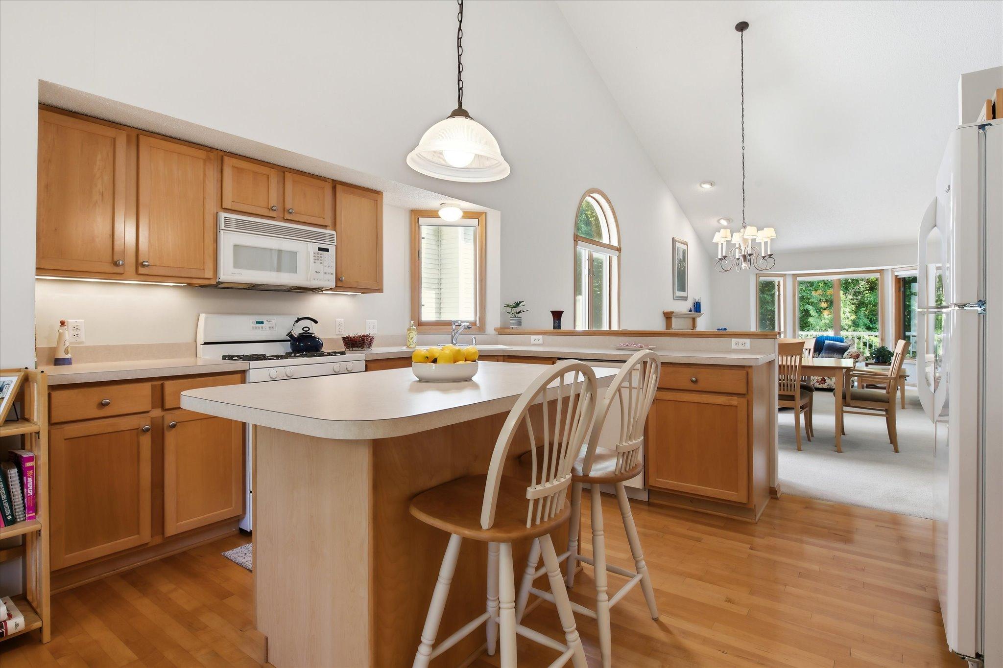 3rd image of 11137 Wyoming Rd S, Minneapolis, MN 55438 | MLS# 7119145