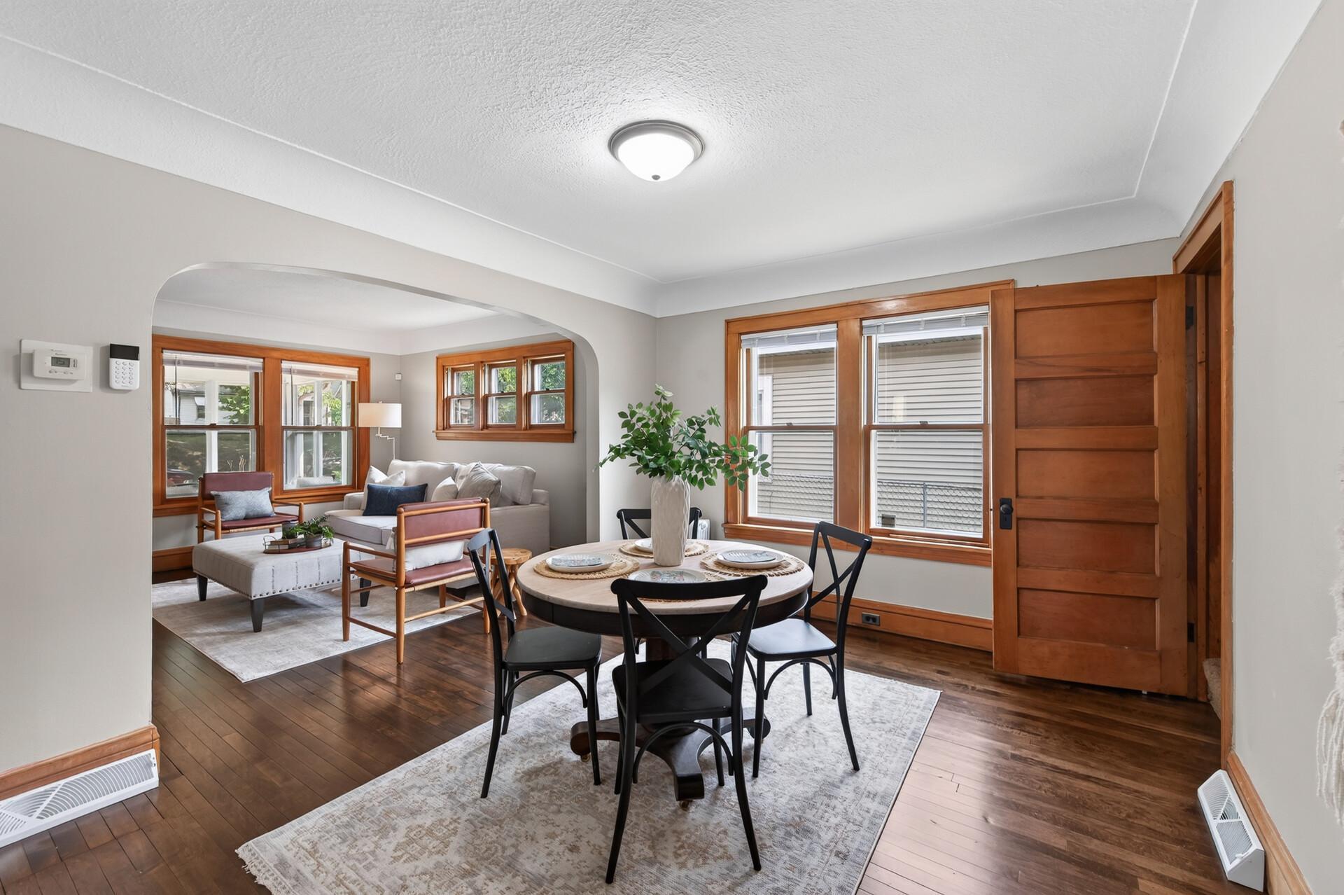5th image of 3643 Queen Ave N, Minneapolis, MN 55412 | MLS# 7119172