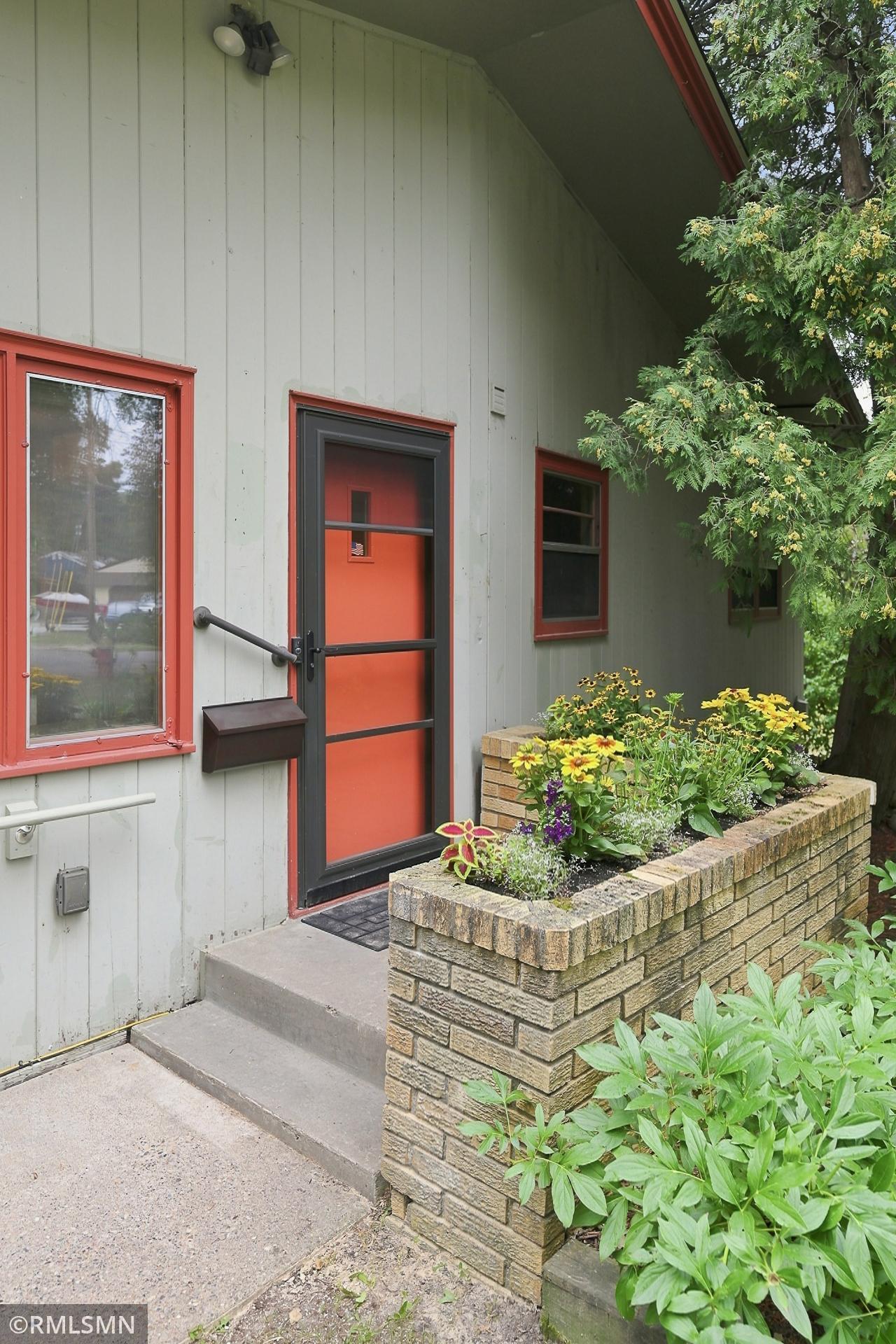 4th image of 44 Miller Crest Ln, Saint Paul, MN 55106 | MLS# 7119174
