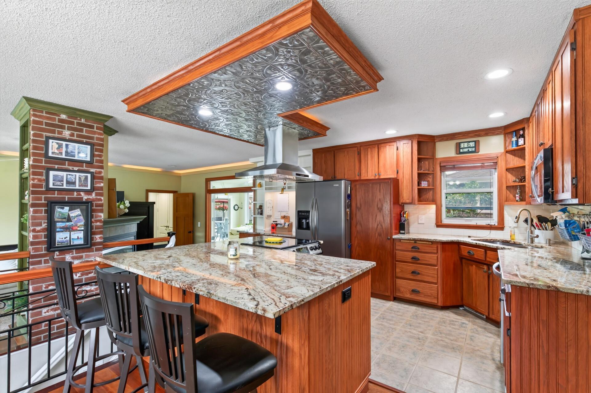 2nd image of 1601 E 82nd St, Minneapolis, MN 55425 | MLS# 7119196