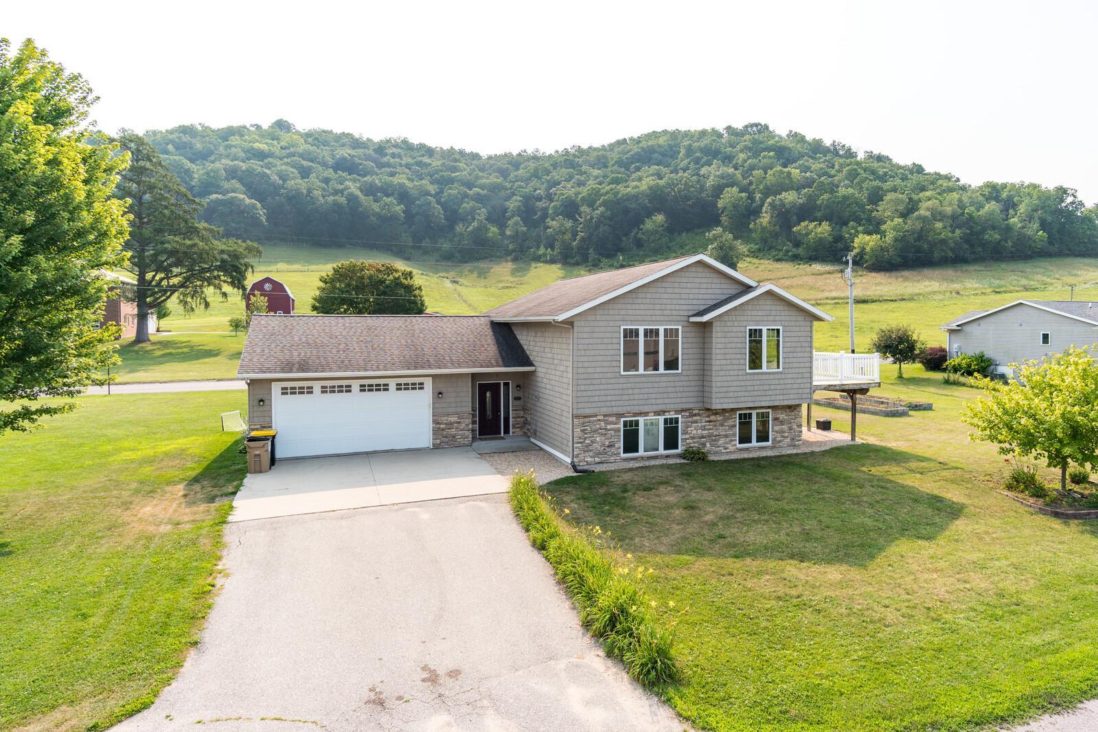2nd image of 701 Spring Ct, Brownsville, MN 55919 | MLS# 7119252