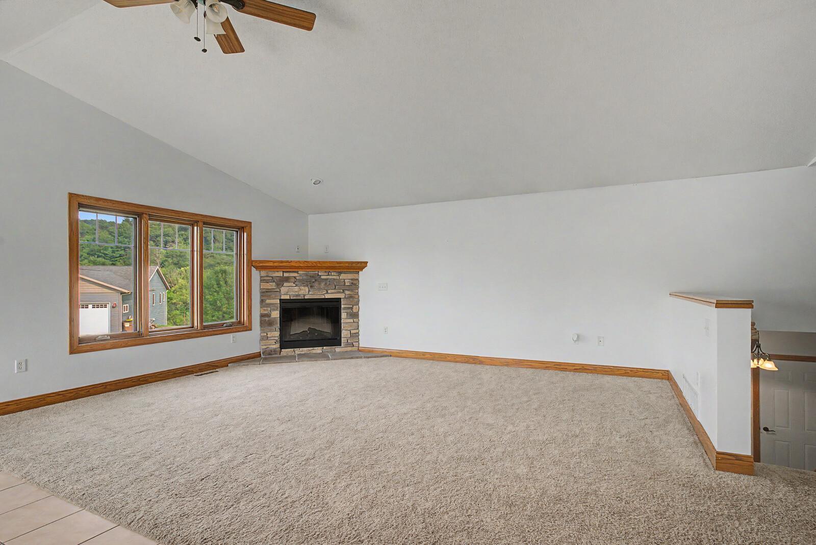4th image of 701 Spring Ct, Brownsville, MN 55919 | MLS# 7119252