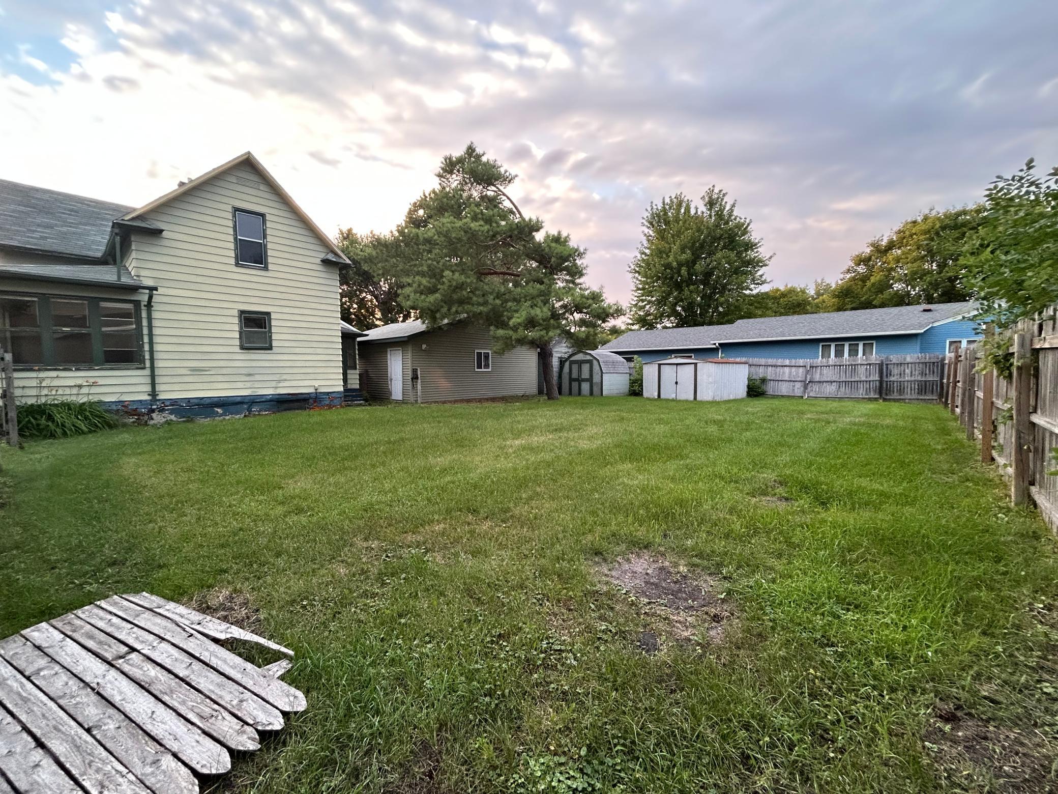 4th image of 309 4Th St W, Thief River Falls, MN 56701 | MLS# 7119259