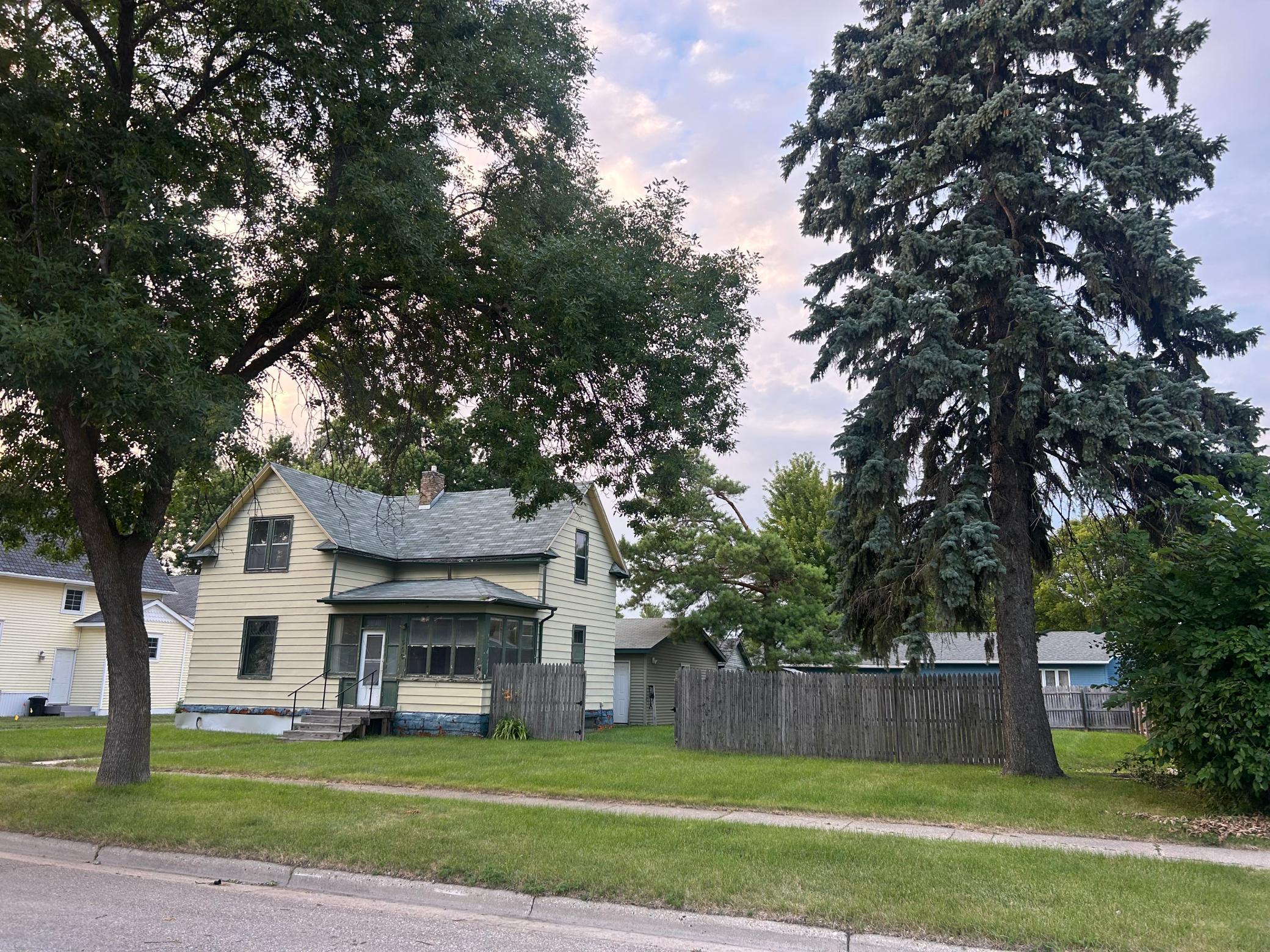 2nd image of 309 4th St W, Thief River Falls, MN 56701 | MLS# 7119259