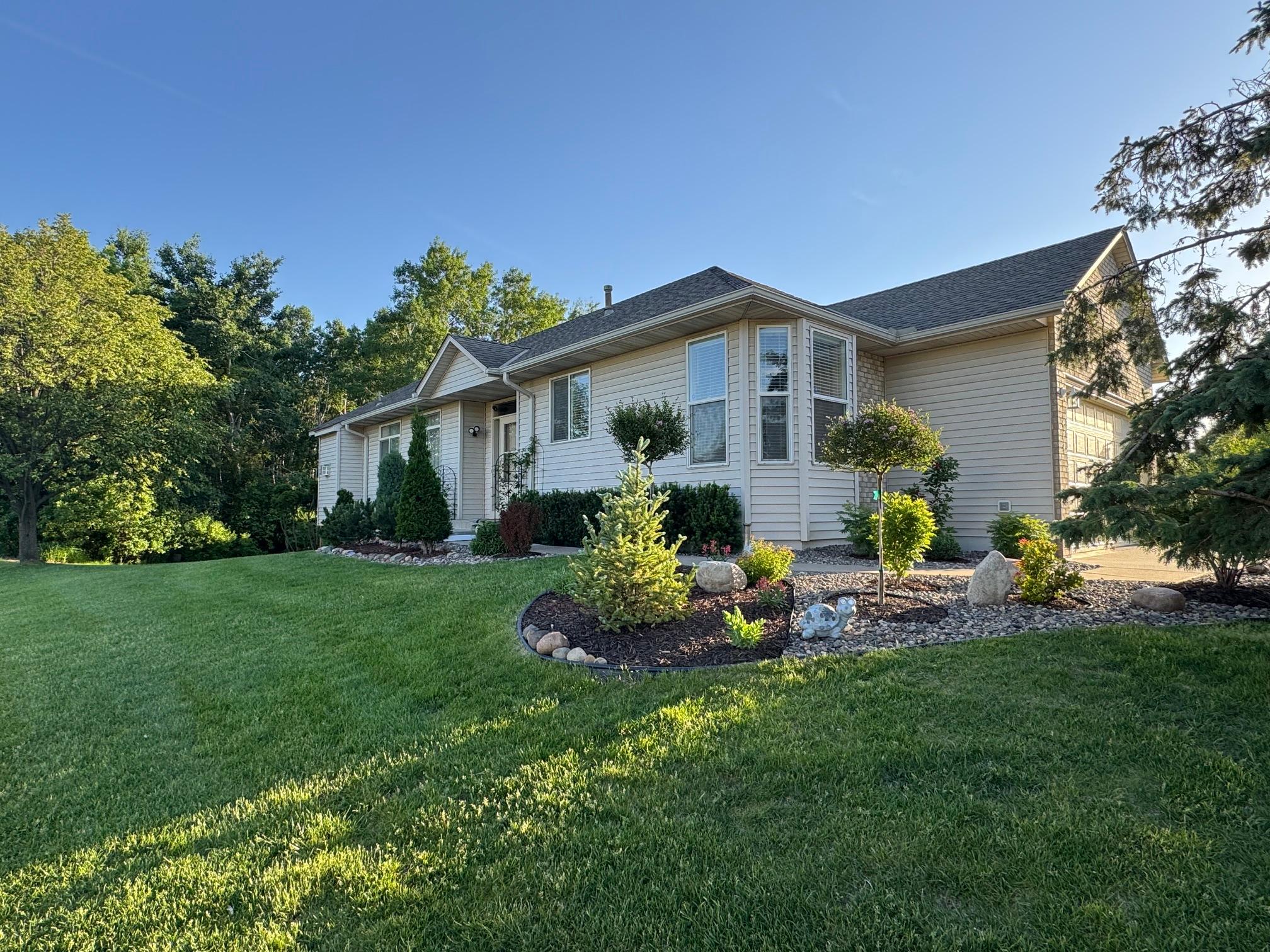 1st image of 474 Bluebird Ln, Saint Paul, MN 55125 | MLS# 7119286