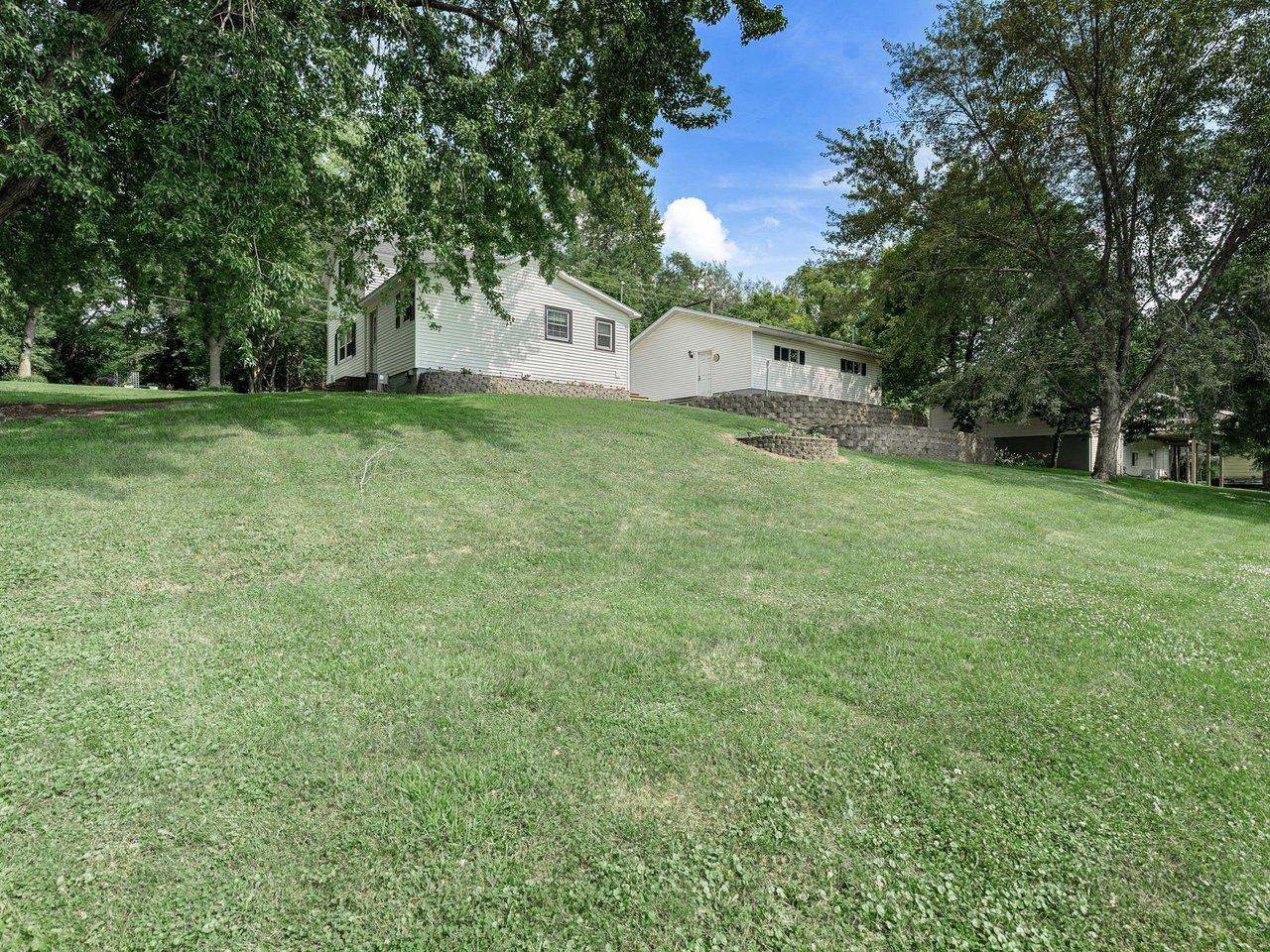 5th image of 828 Clinton St E, Waterville, MN 56096 | MLS# 7119354