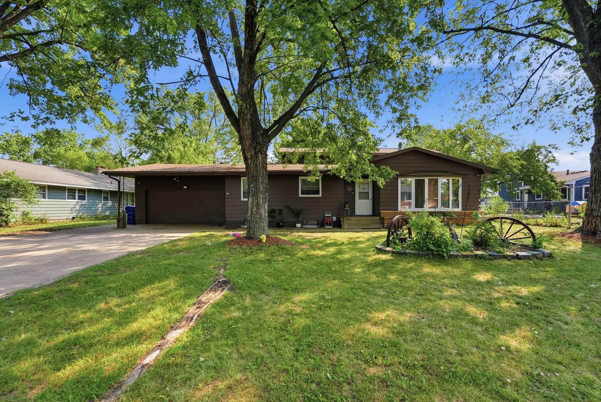 1st image of 1204 Whitney Dr, Saint Cloud, MN 56303 | MLS# 7119357
