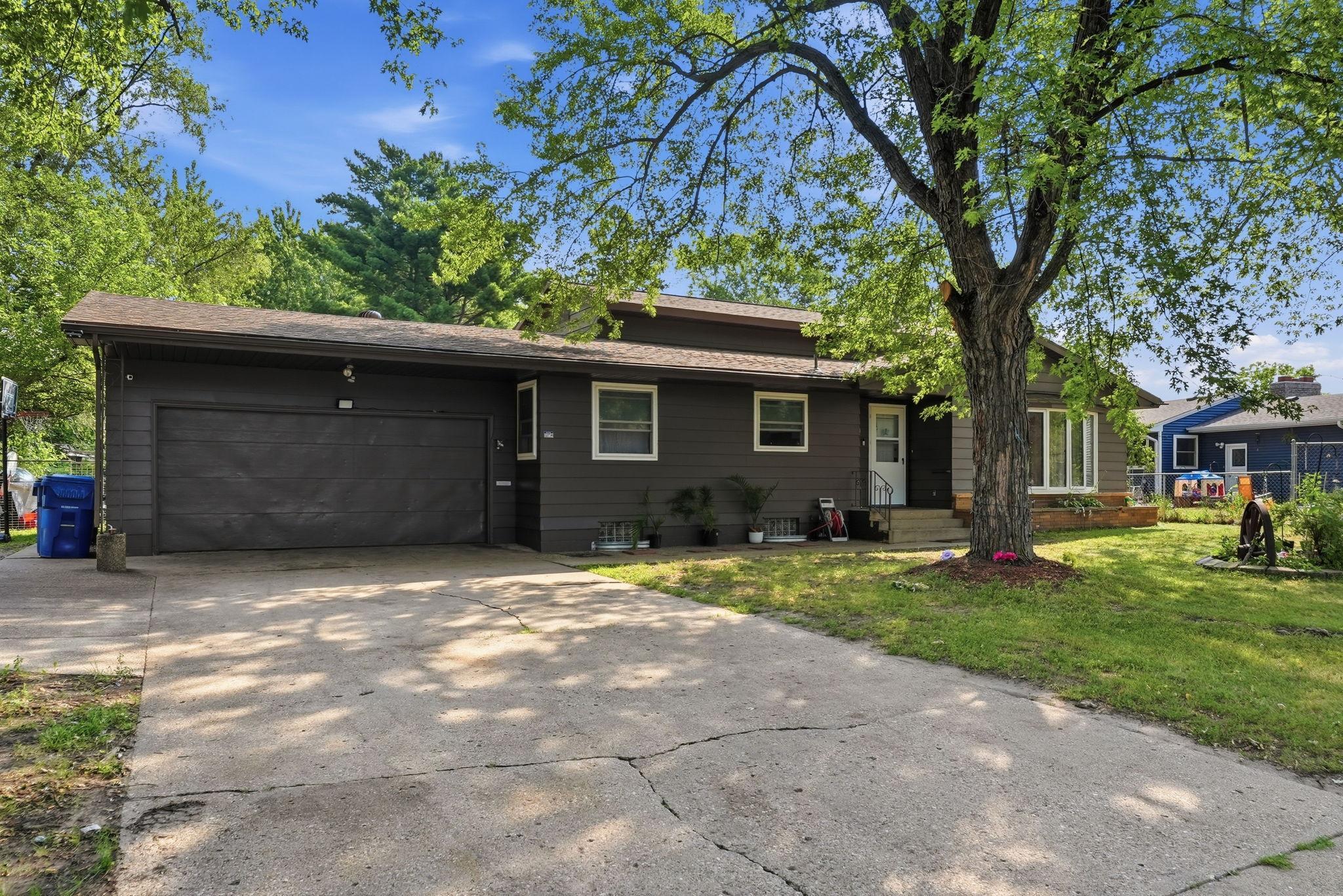 2nd image of 1204 Whitney Dr, Saint Cloud, MN 56303 | MLS# 7119357
