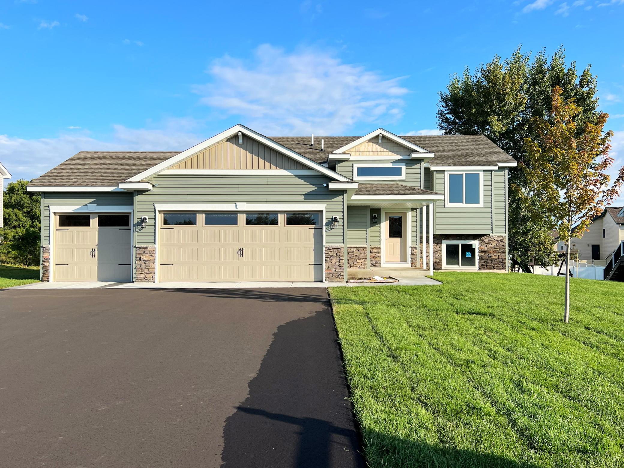 1st image of 2598 Topaz St, Saint Augusta, MN 56301 | MLS# 7119416
