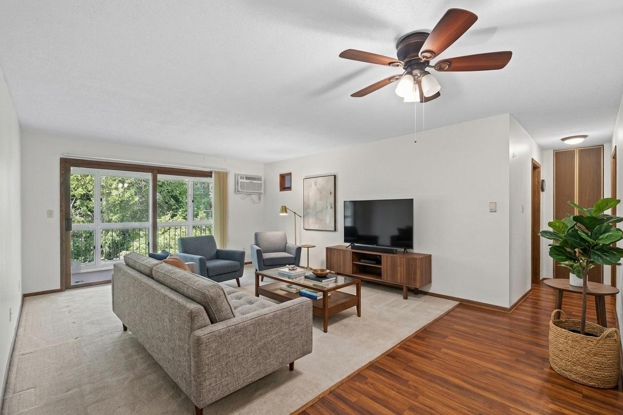 4th image of 135 Viking Dr E, Little Canada, MN 55117