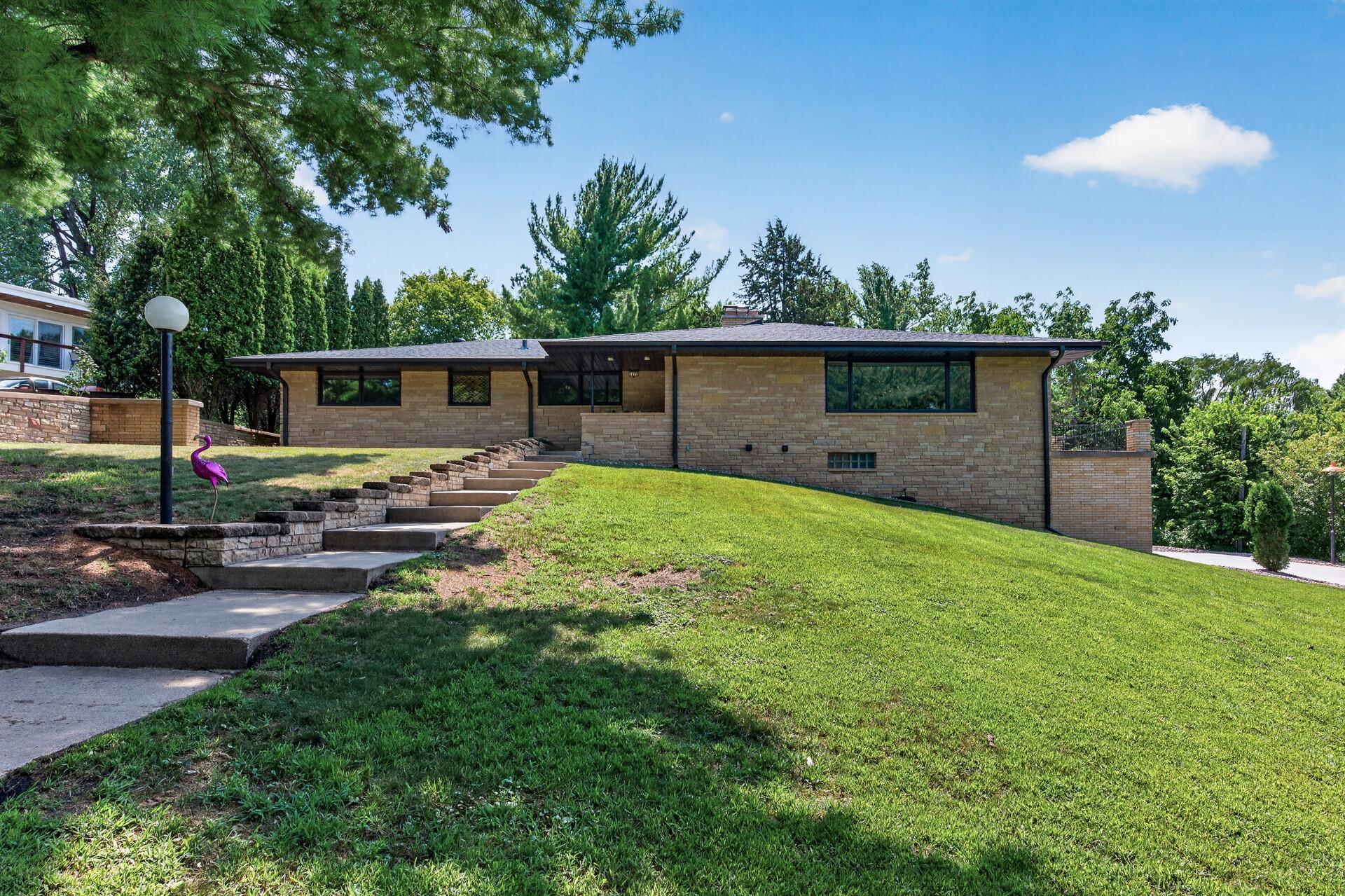 5th image of 1472 Bridgeview Ave, Saint Paul, MN 55121 | MLS# 7119488
