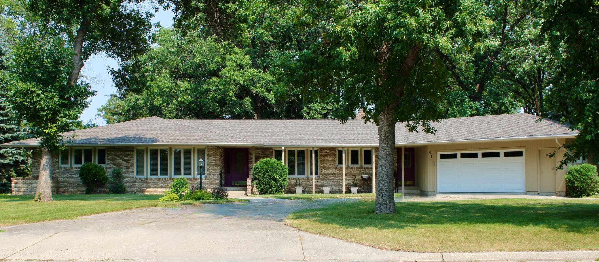 1st image of 911 Oakmont Dr, Thief River Falls, MN 56701 | MLS# 7119494