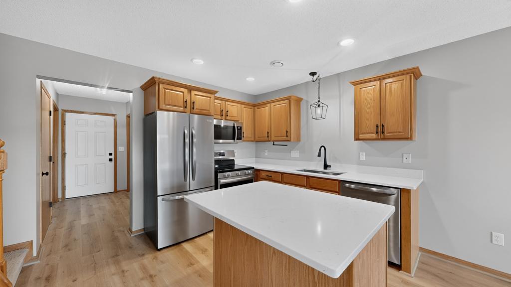 2nd image of 626 Pointe Ct Sw, Rochester, MN 55902 | MLS# 7119554