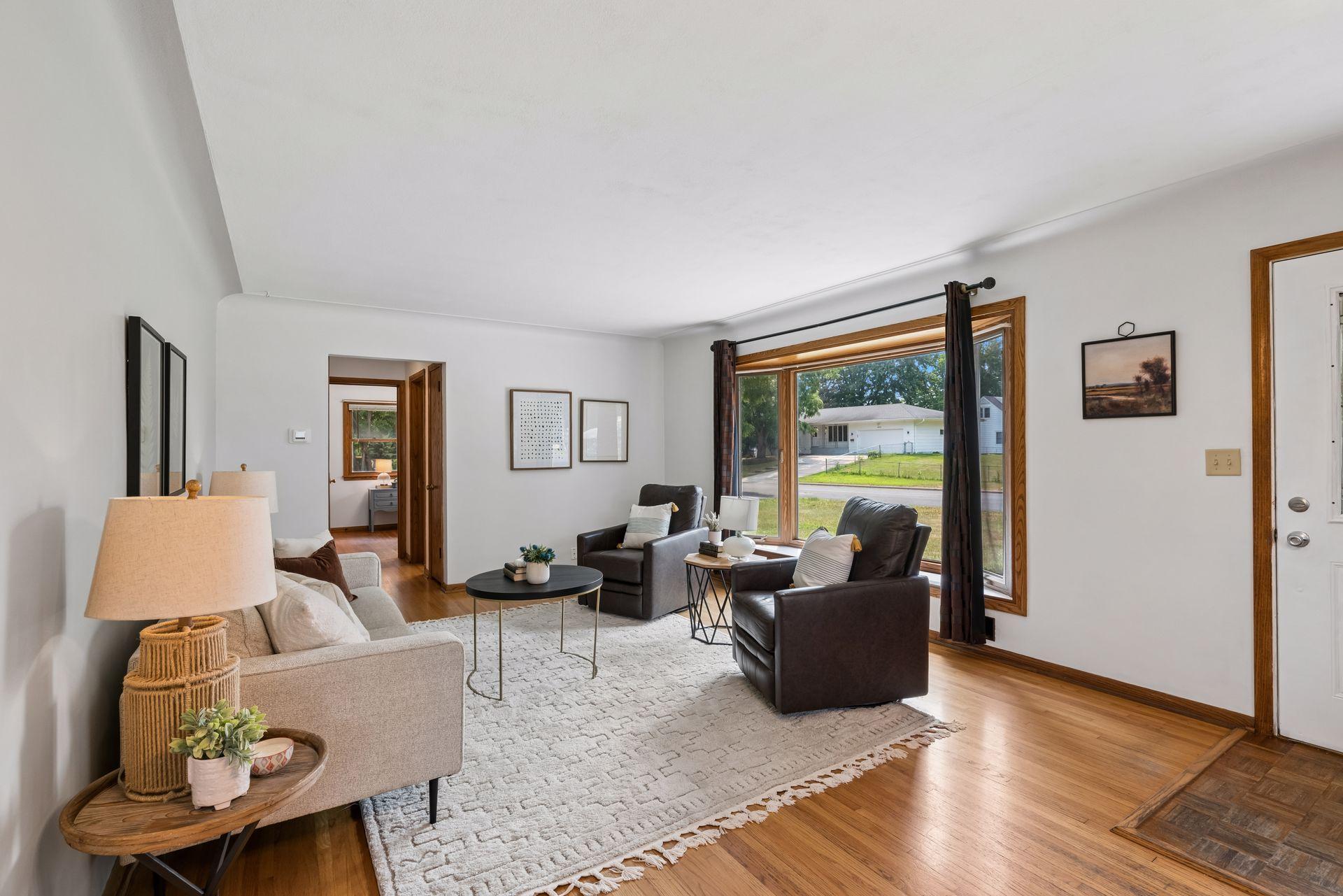 3rd image of 9235 Queen Ave S, Minneapolis, MN 55431 | MLS# 7119566