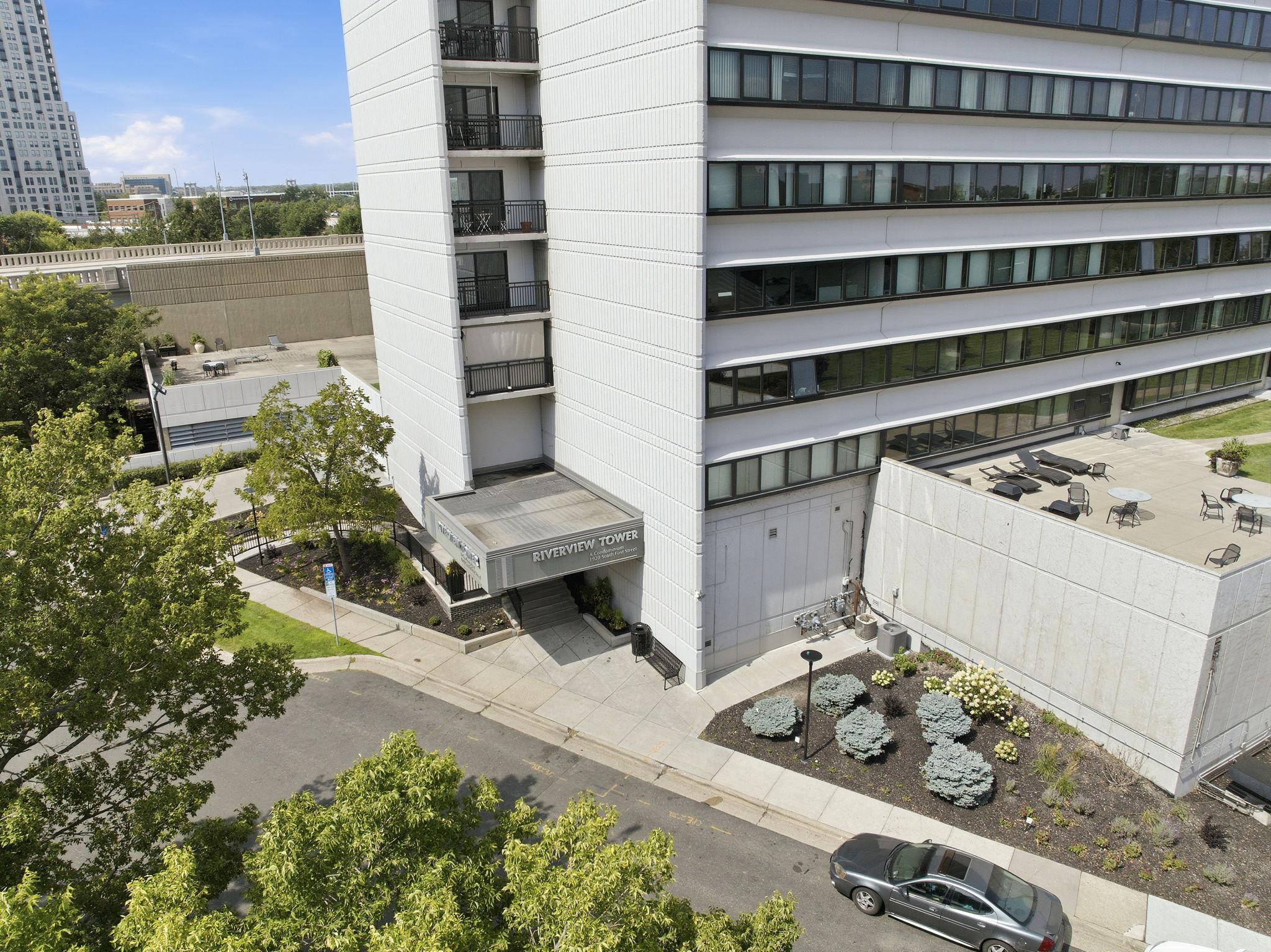 Photo 5 of Condo for sale at 1920 S 1St St #802, Minneapolis, MN 55454 | MLS# 7119584 | Listing updated on 2026-09-02