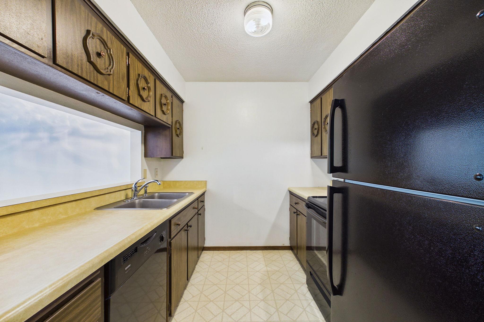 5th image of 2809 E Minnehaha Pkwy, Minneapolis, MN 55417