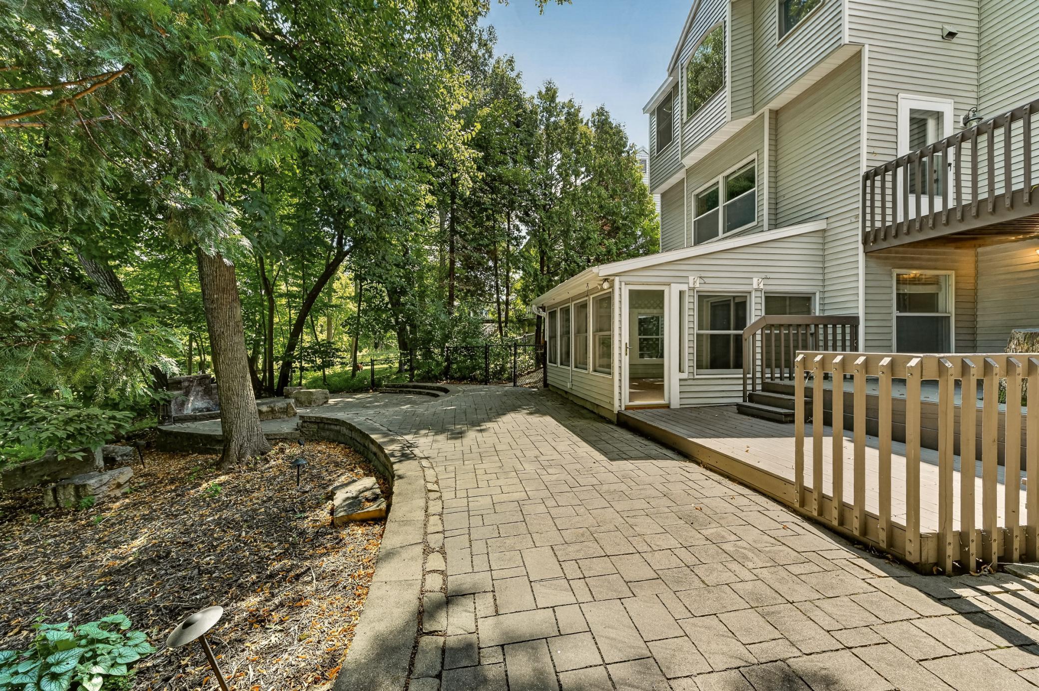 5th image of 1408 Woodland Dr Sw, Rochester, MN 55902 | MLS# 7119627