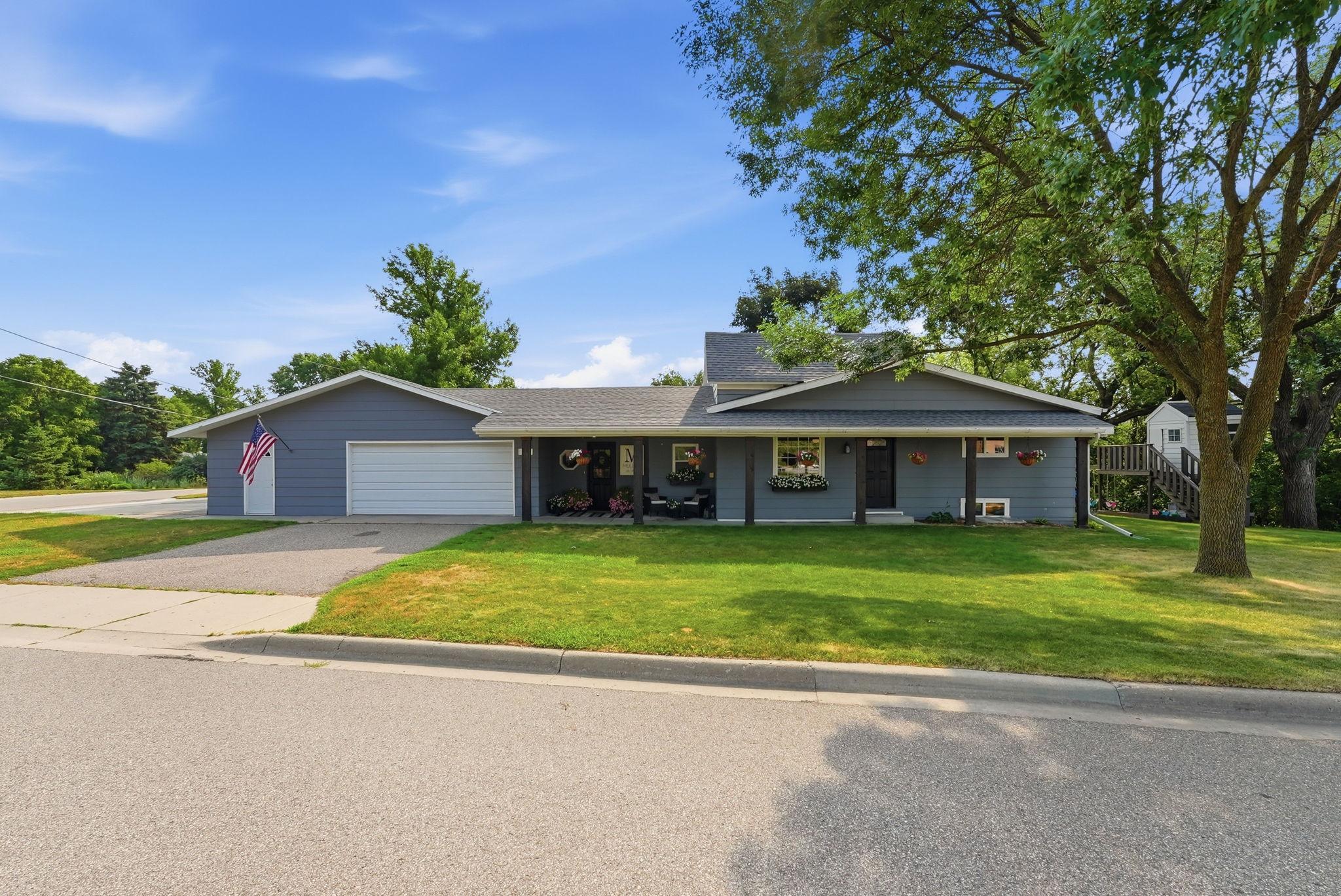 1st image of 505 Ash St Se, New London, MN 56273 | MLS# 7119675