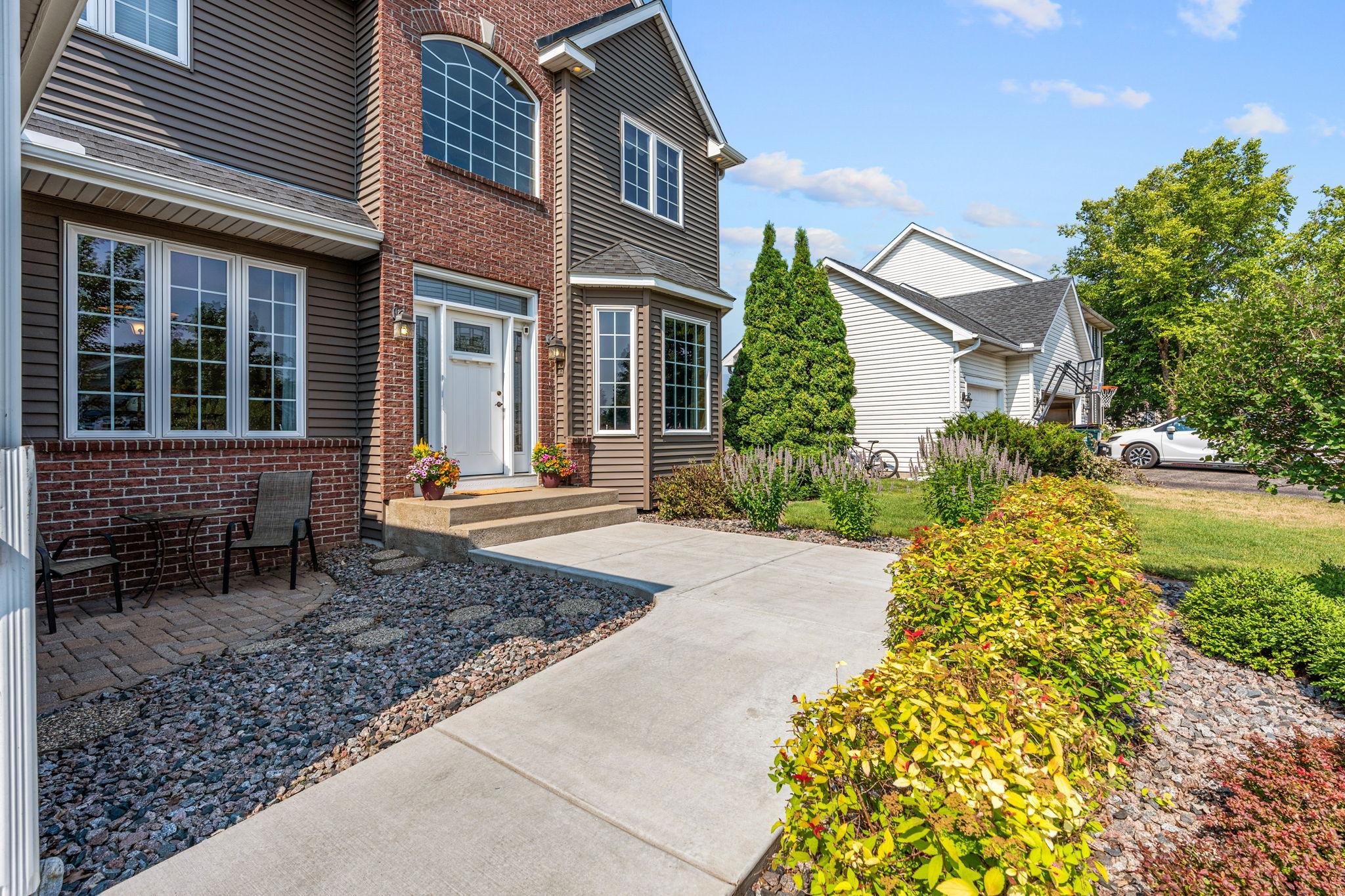 3rd image of 1126 Hudson Trl, Hugo, MN 55038 | MLS# 7119696