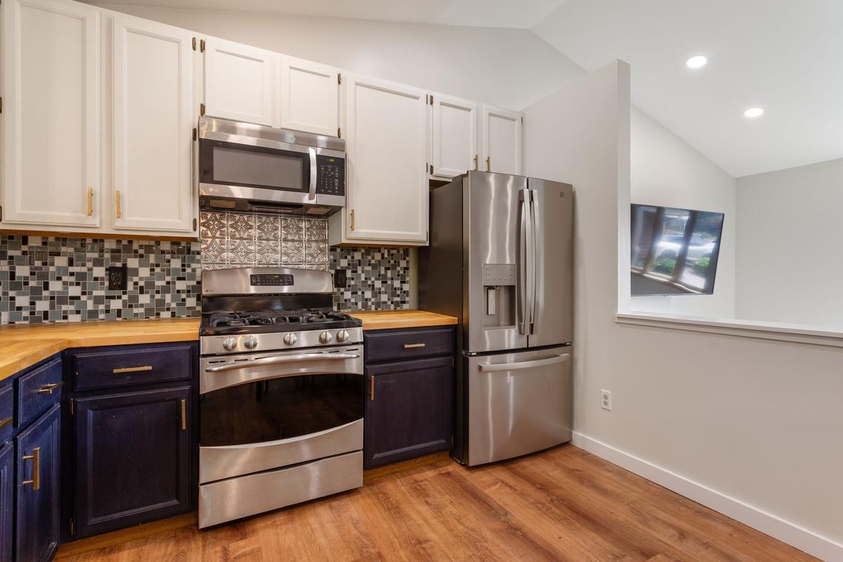 5th image of 2455 Queensport Rd, Saint Paul, MN 55125 | MLS# 7119713