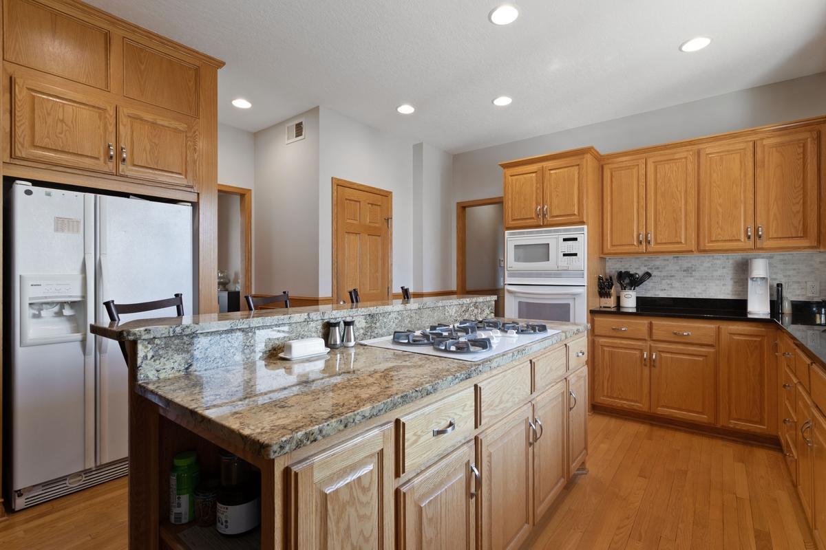 4th image of 5721 103Rd Ave N, Brooklyn Park, MN 55443 | MLS# 7119733