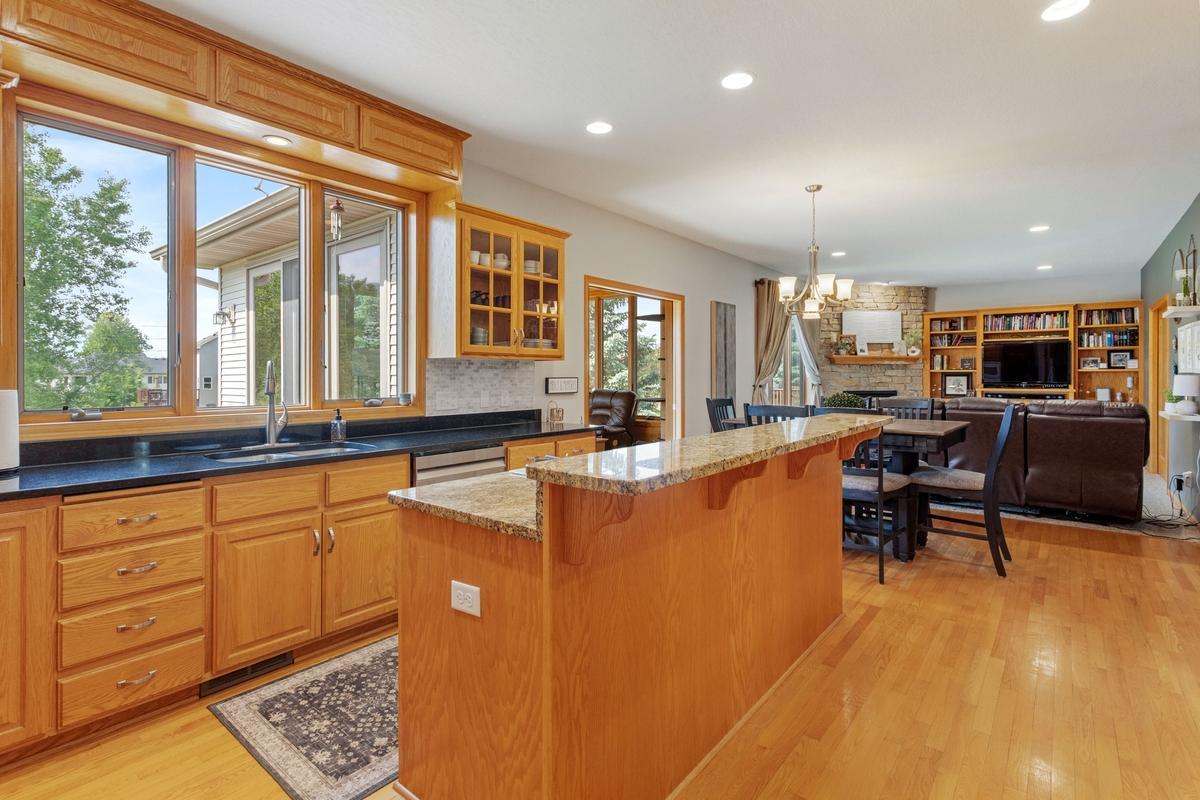 1st image of 5721 103rd Ave N, Brooklyn Park, MN 55443 | MLS# 7119733