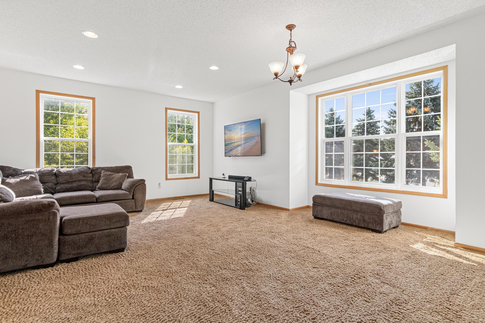 5th image of 15871 Freedom Ln, Saint Paul, MN 55124 | MLS# 7119751