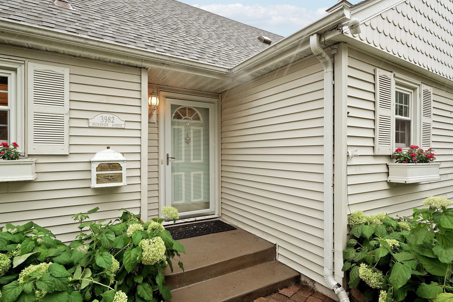 3rd image of 3982 Brunswick Ave S, Saint Louis Park, MN 55416 | MLS# 7119810