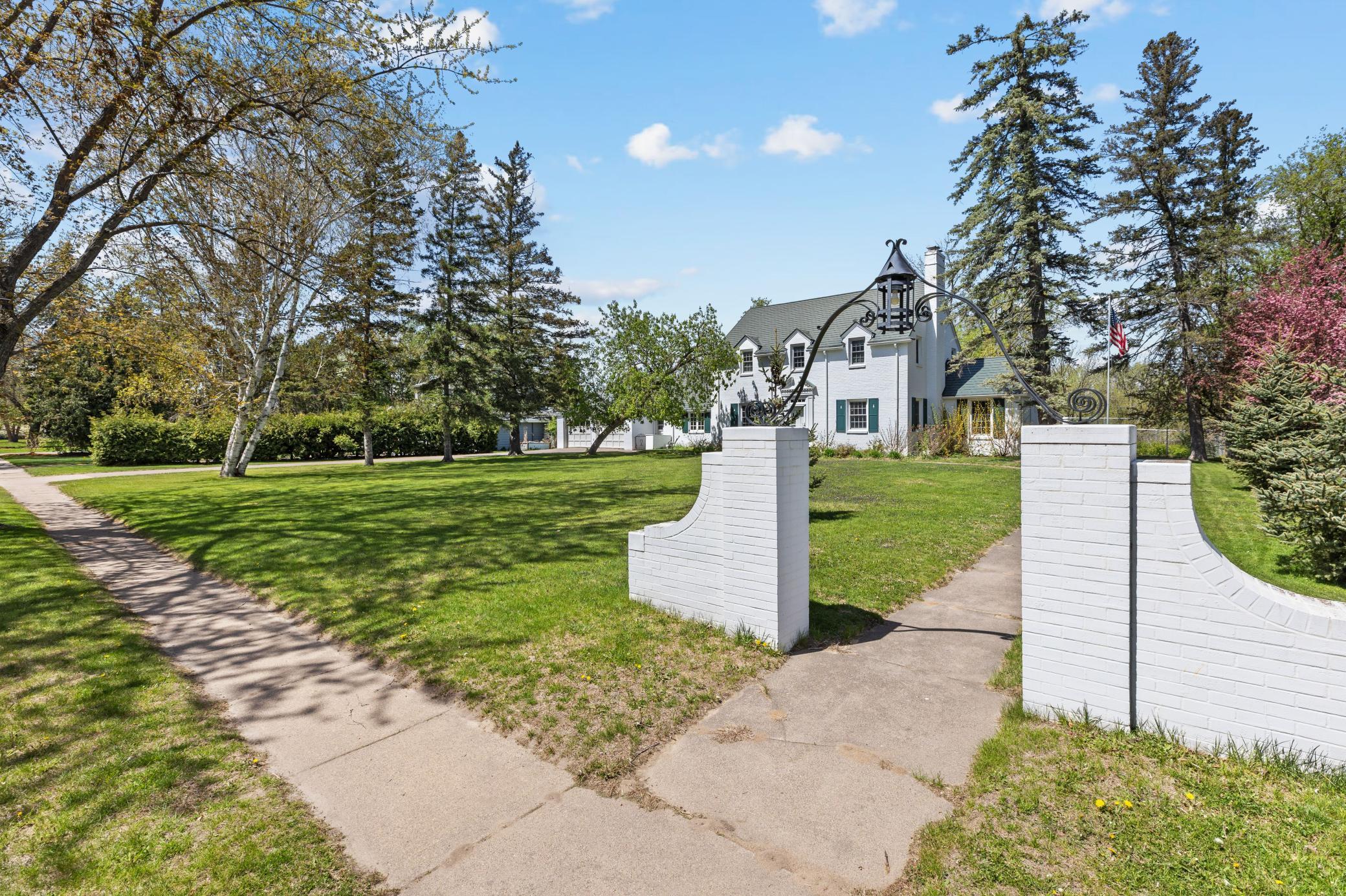 1st image of 415 Bluff Ave, Brainerd, MN 56401 | MLS# 7119832