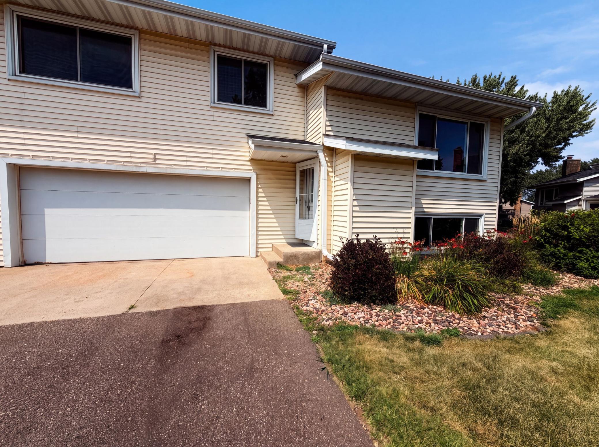 1st image of 16066 Foliage Ave W, Rosemount, MN 55068 | MLS# 7119877