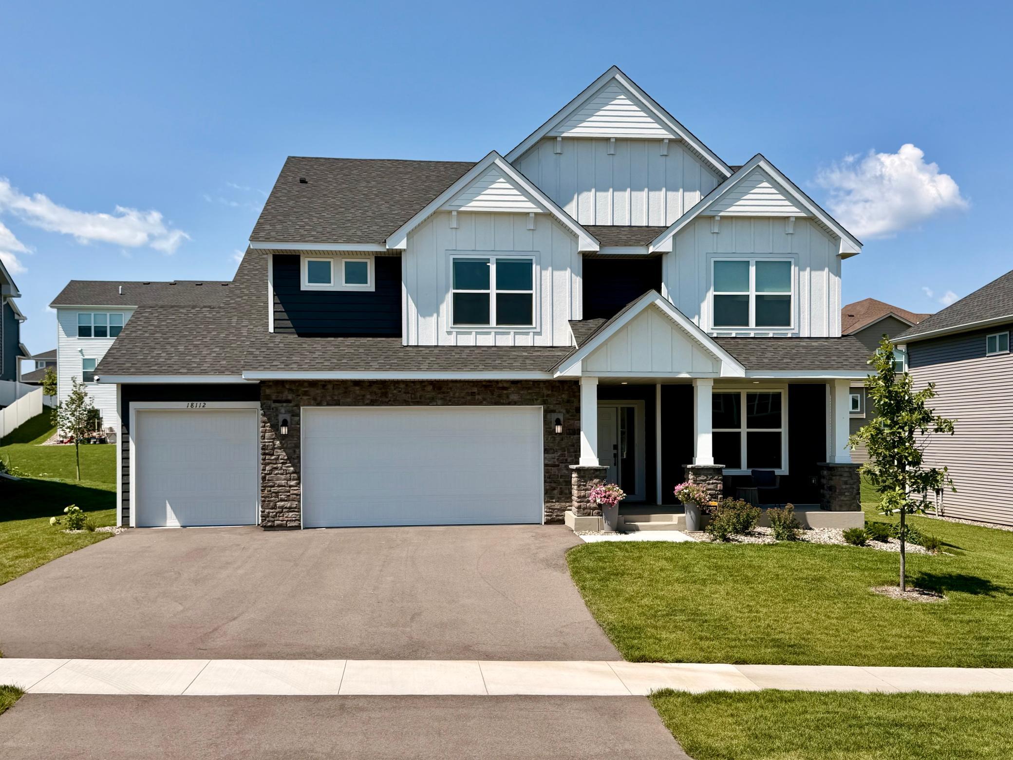 1st image of 18112 Hounds Dr, Lakeville, MN 55044 | MLS# 7119879