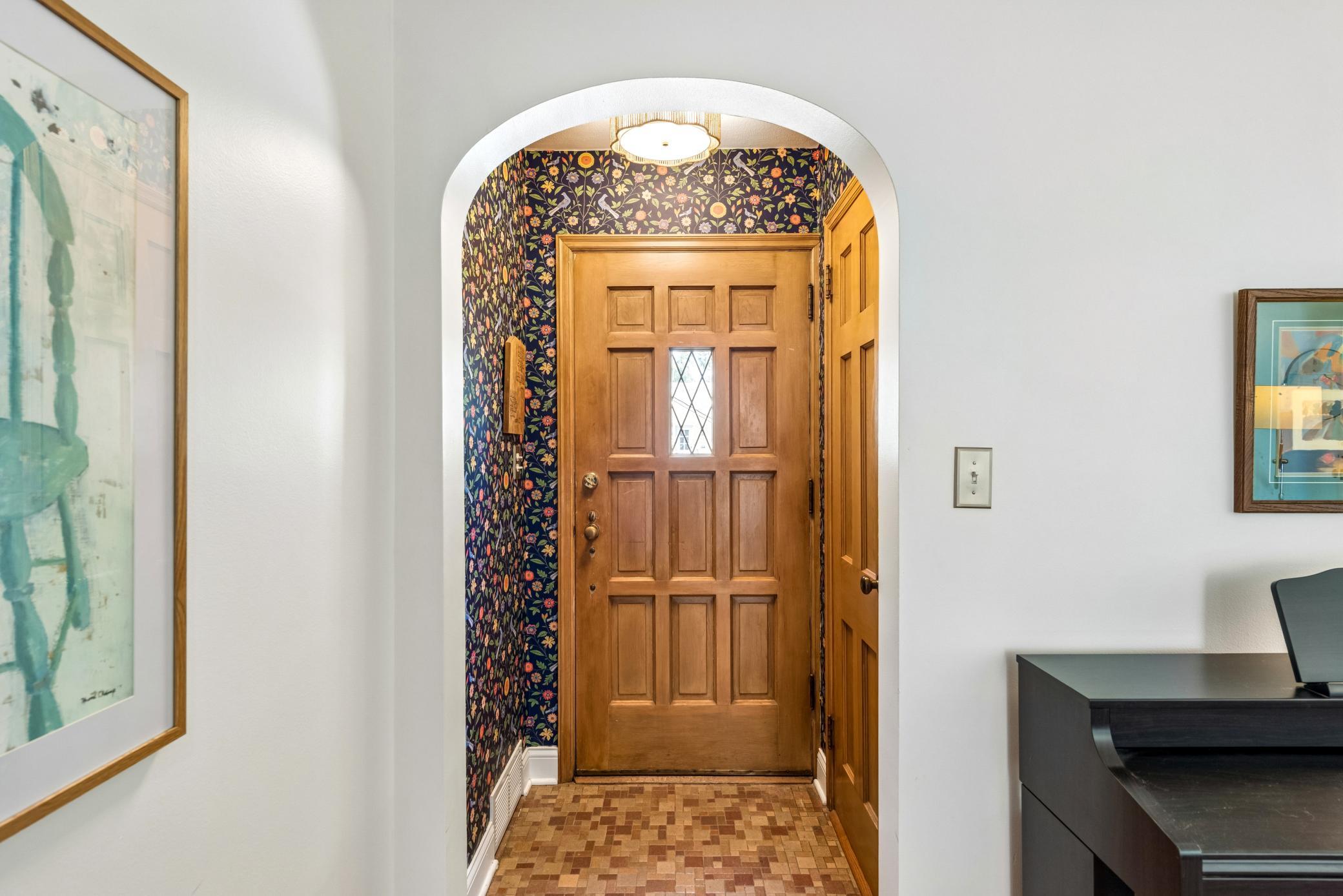 2nd image of 2341 Taft St Ne, Minneapolis, MN 55418 | MLS# 7119915