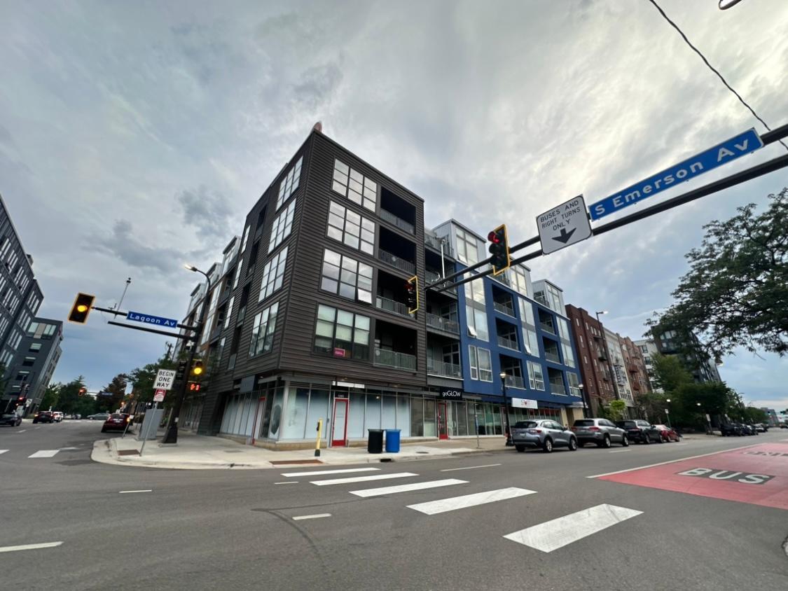 3rd image of 1211 Lagoon Ave #405, Minneapolis, MN 55408 | MLS# 7120003