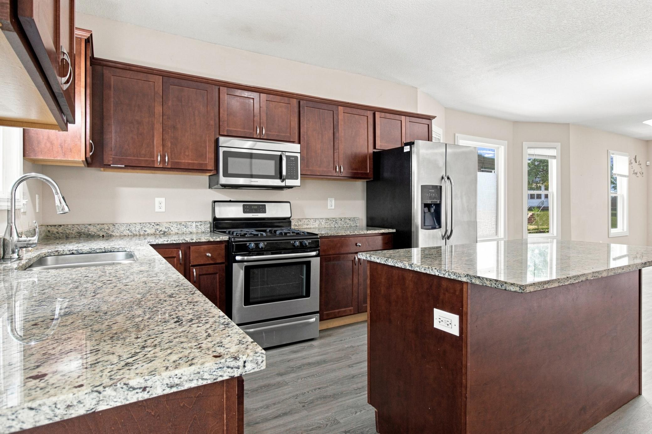 4th image of 969 Carroll Ave, Saint Paul, MN 55104 | MLS# 7120011