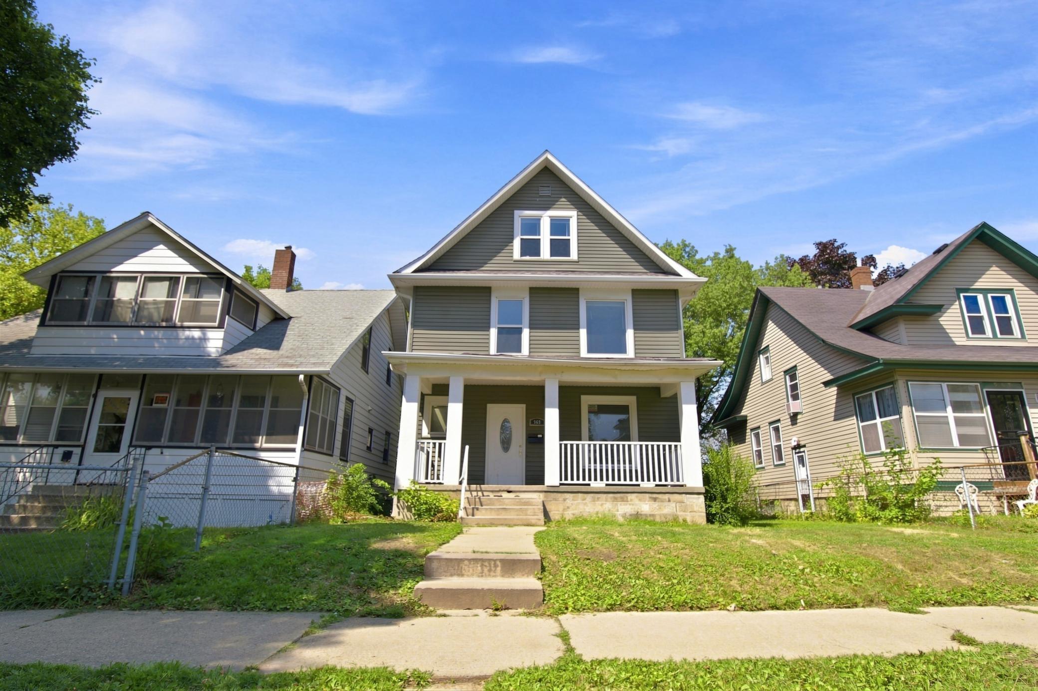 1st image of 969 Carroll Ave, Saint Paul, MN 55104 | MLS# 7120011